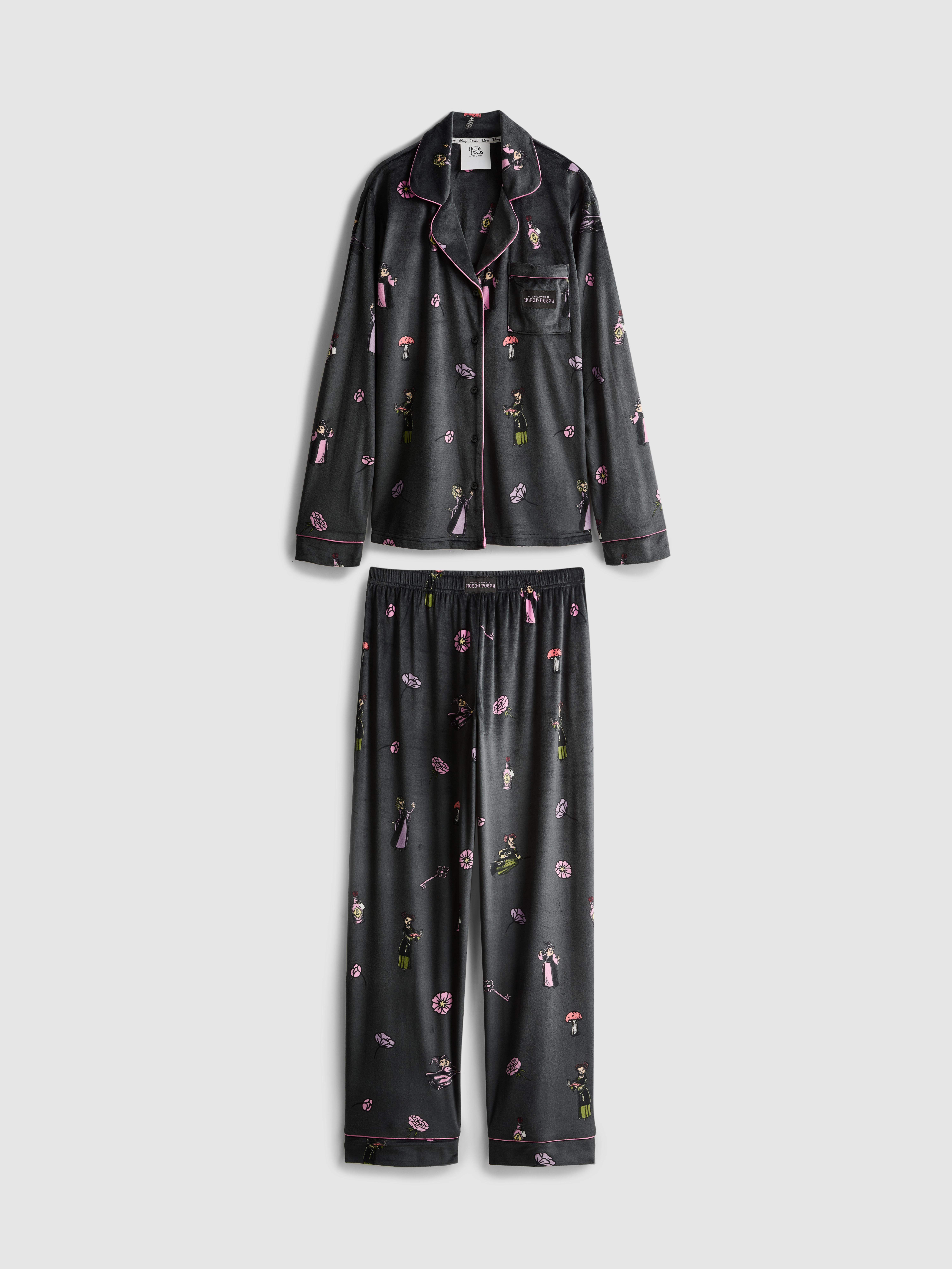 Disney's Hocus Pocus Graphic Boyfriend Pajamas