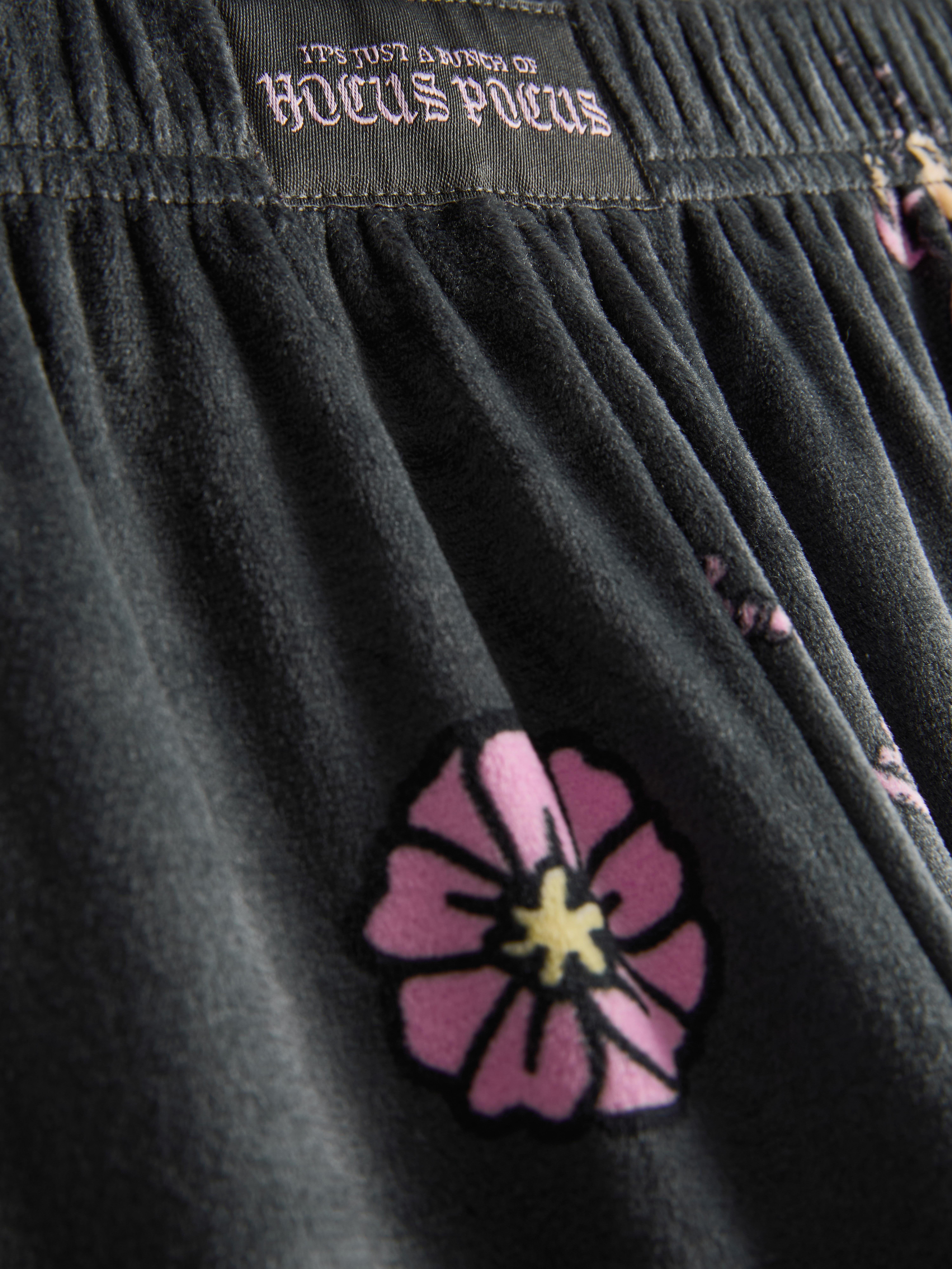 Disney's Hocus Pocus Graphic Boyfriend Pajamas