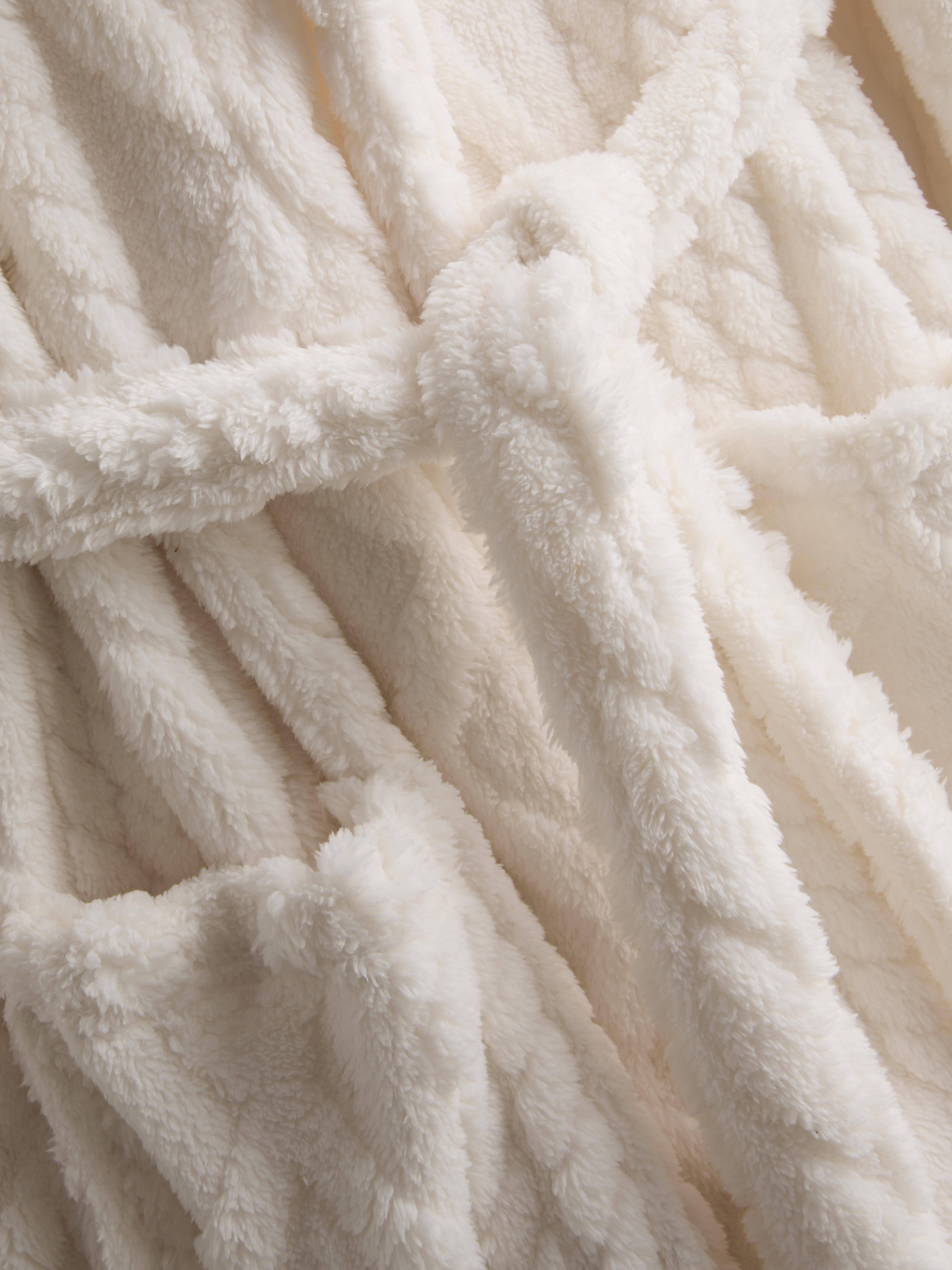 Love To Lounge Cable Knit Borg Bathrobe
