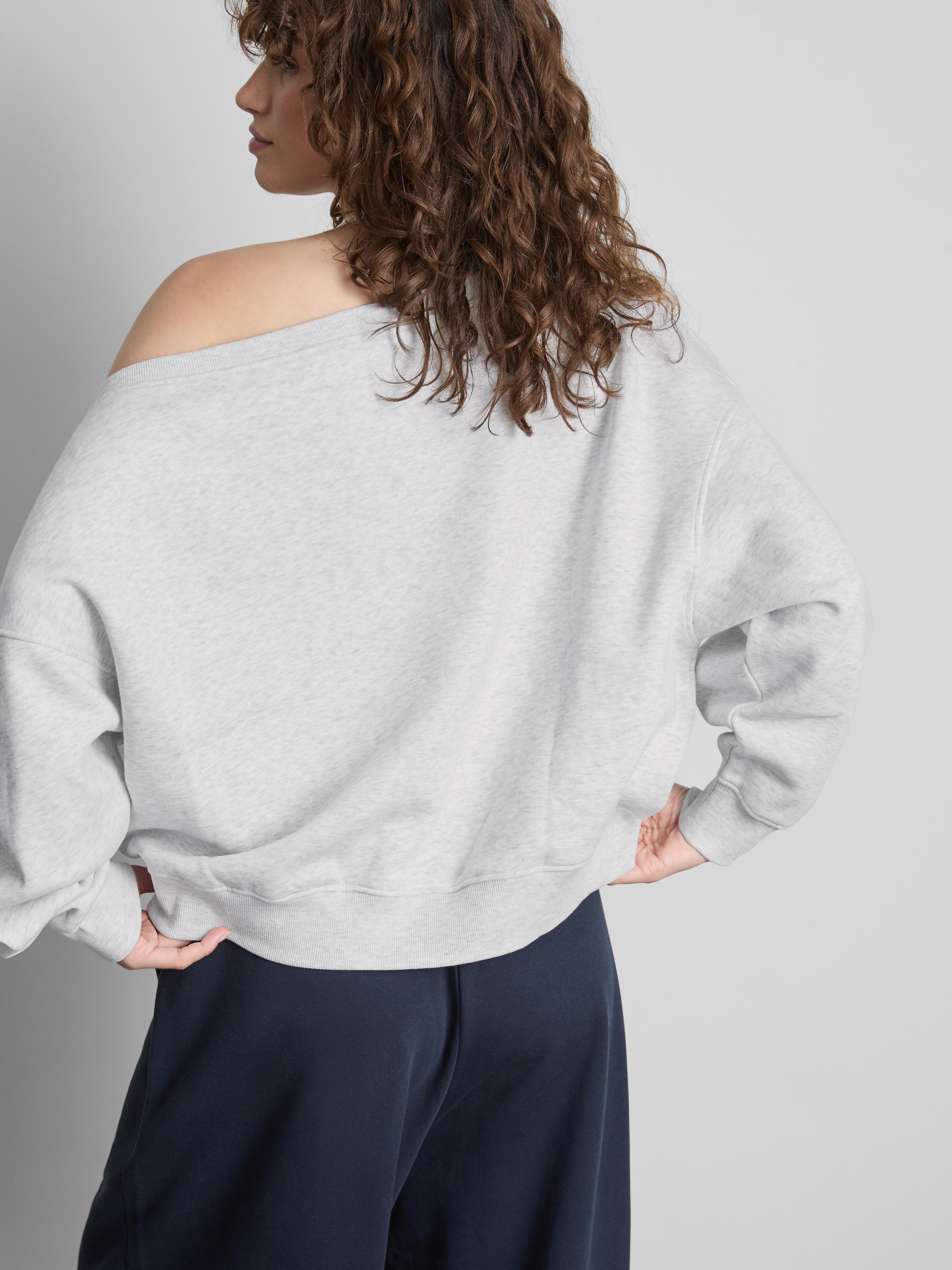 The Primark Scene | Varsity Off-The-Shoulder Sweatshirt