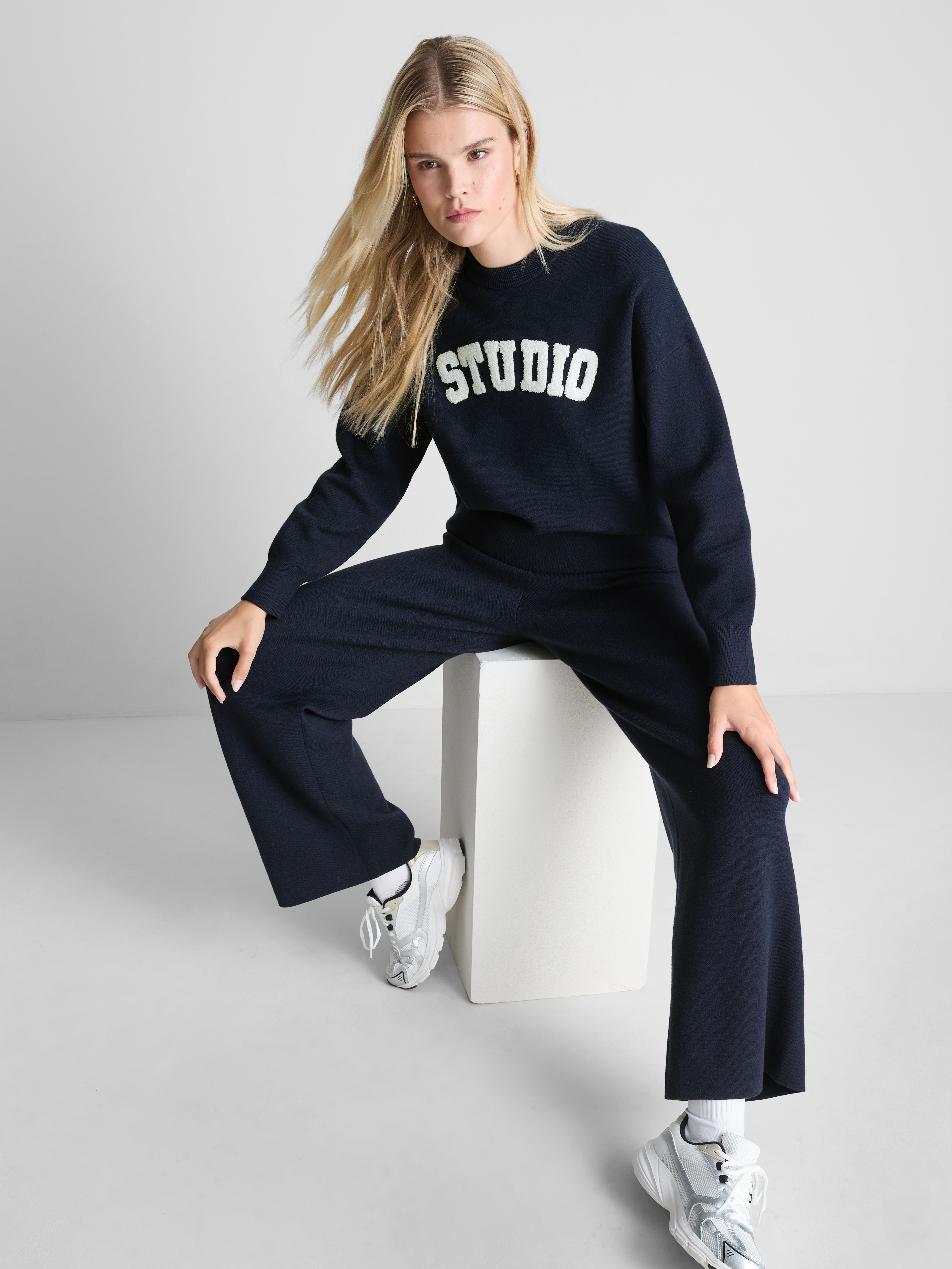 Leggings larghi a maglia stretta
