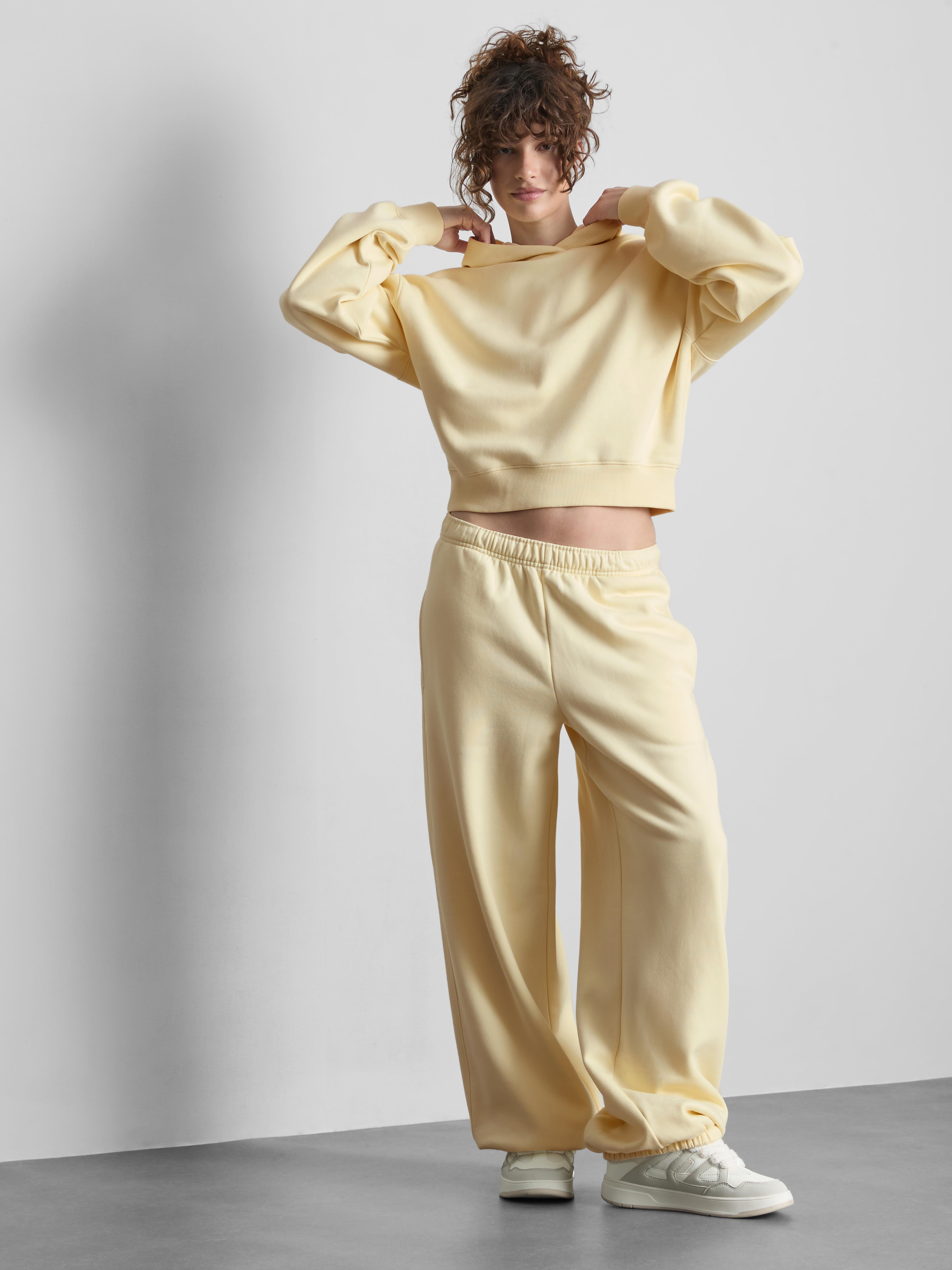 The Primark Scene | Cropped Dropped-Shoulder Hoodie Light Yellow