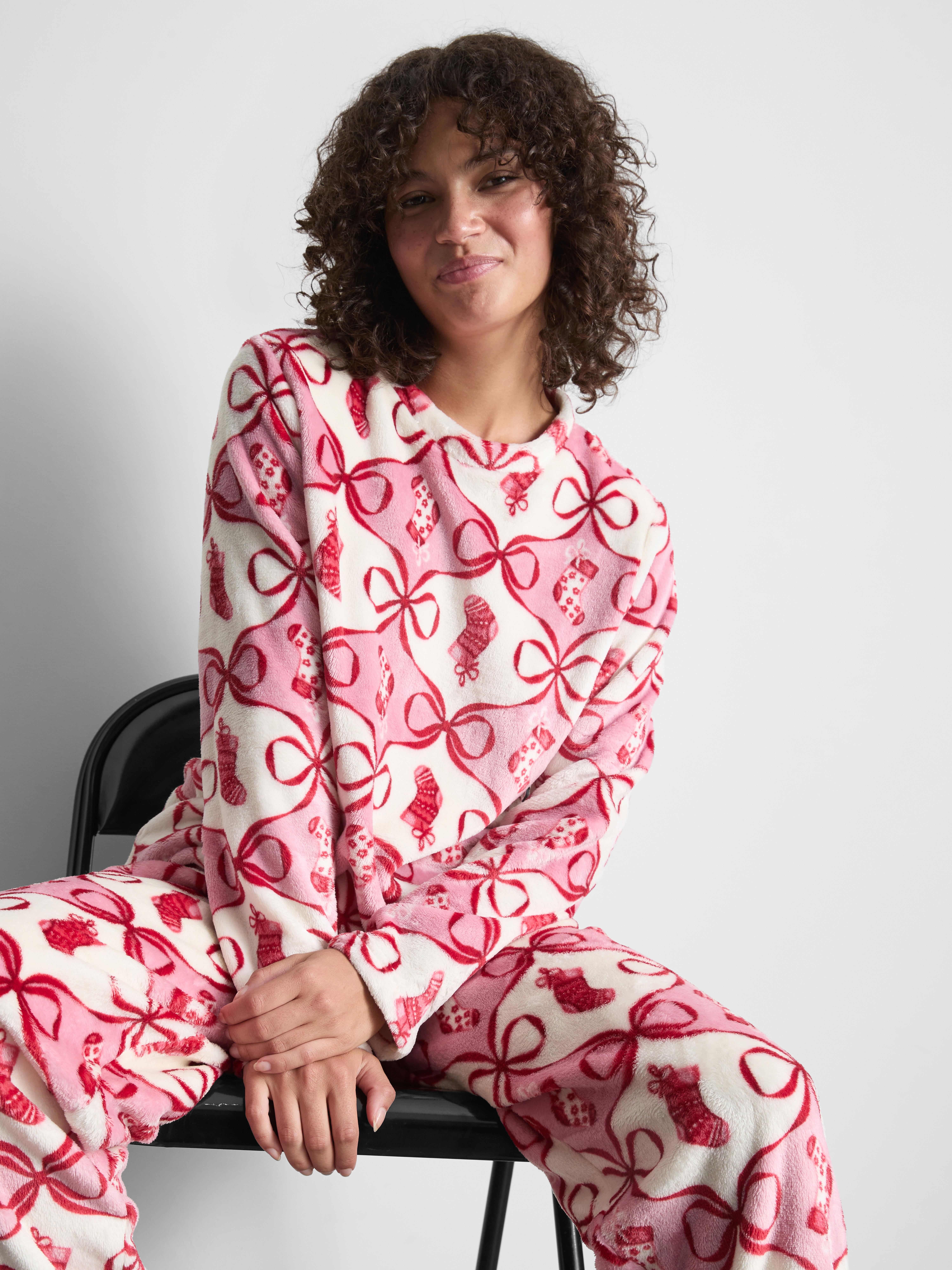 Christmas Plush Long-Sleeve Pajamas