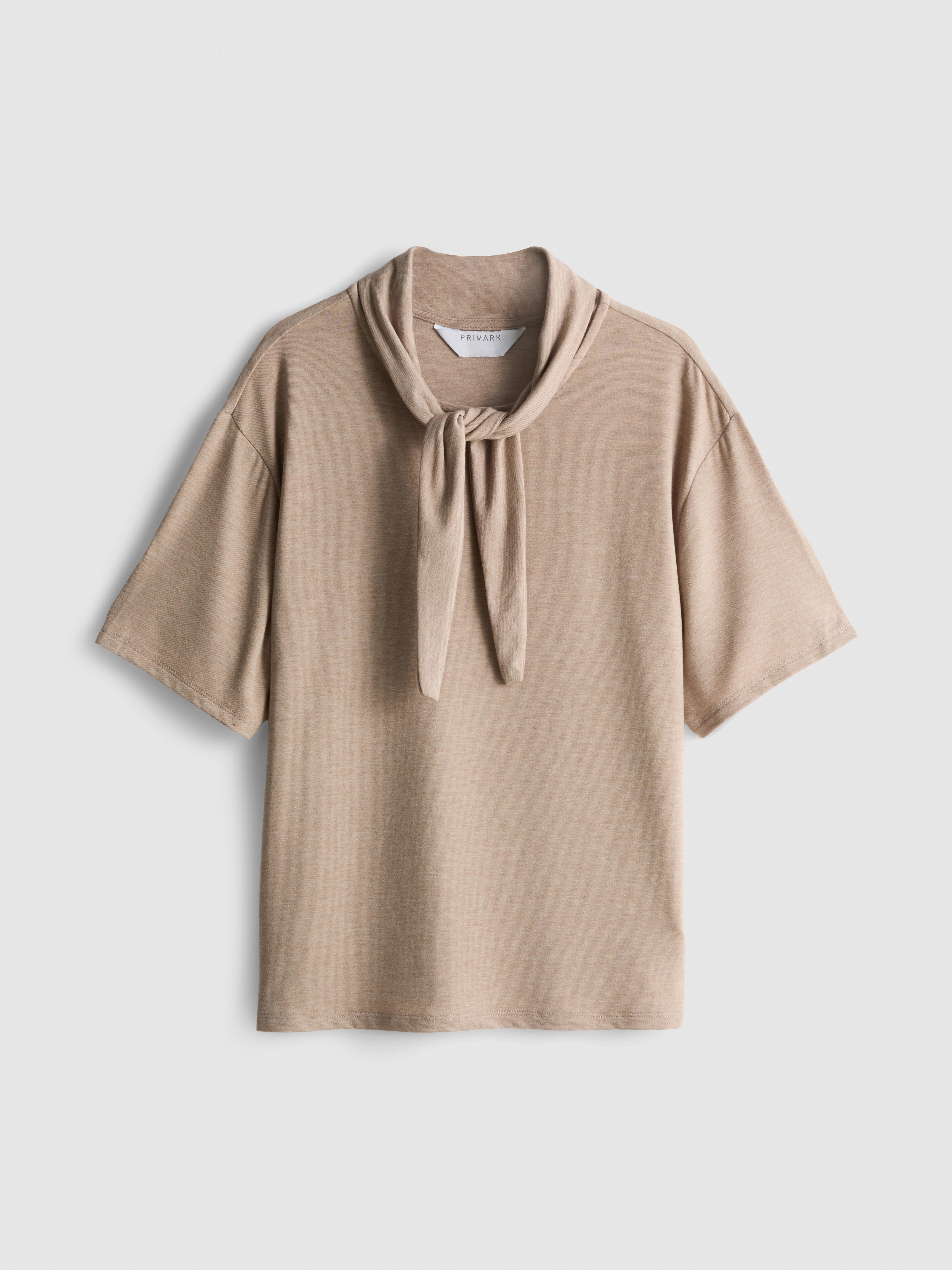 T-Shirt mit Halsschleife
