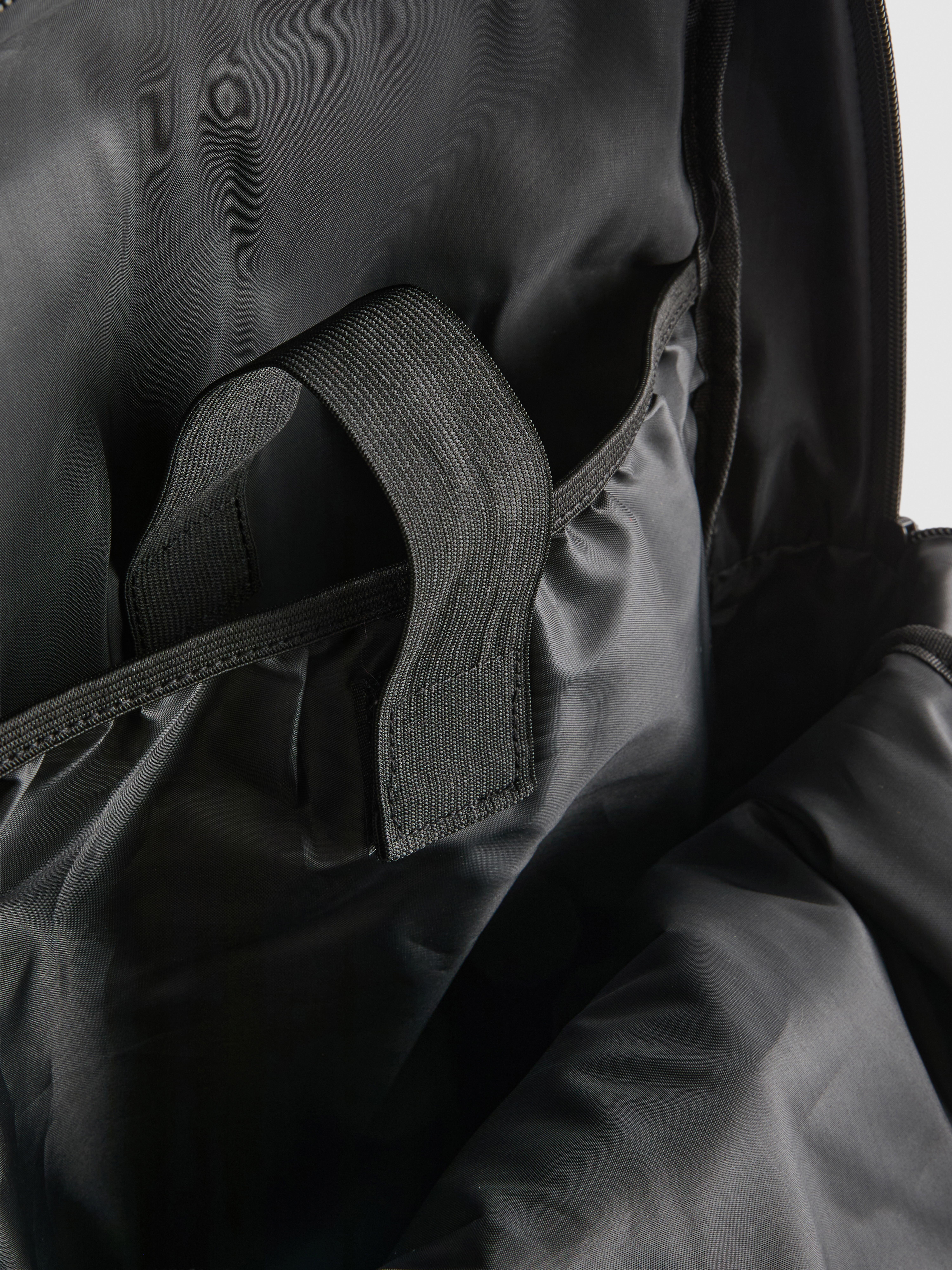 Mochila con bolsillo con cremallera