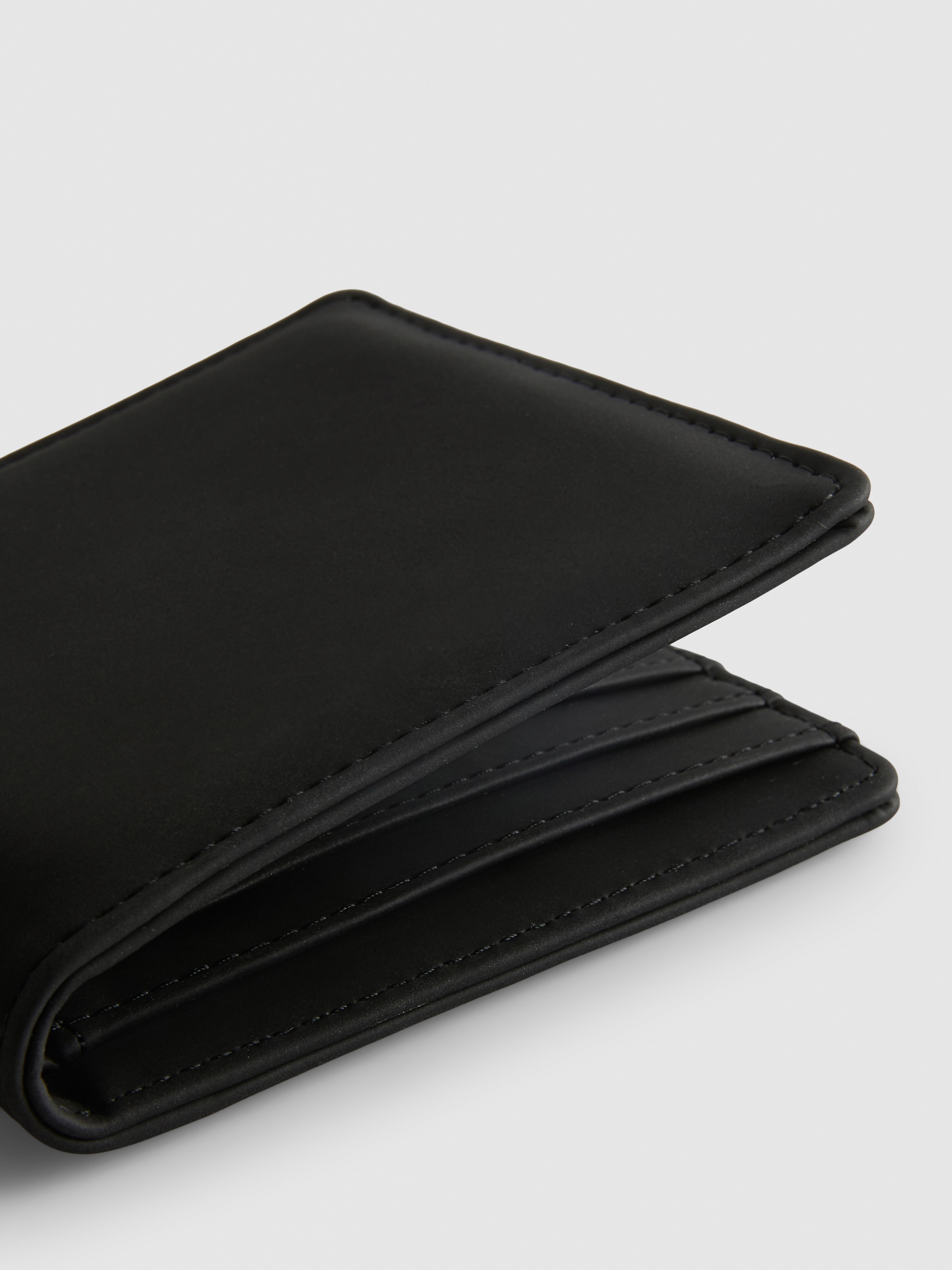 Classic Bifold Wallet
