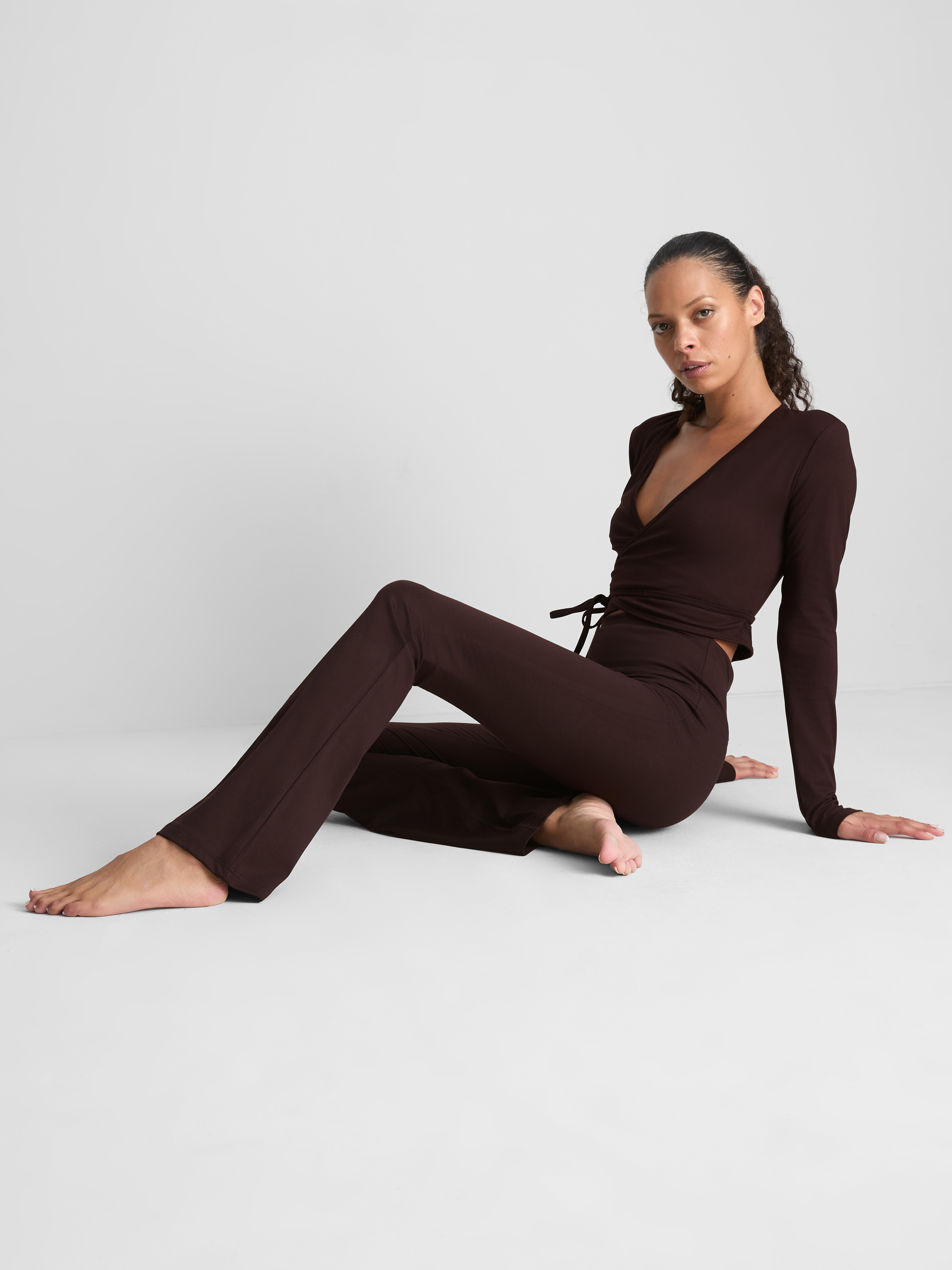 Primark Form | Smooth Support Flared Leggings