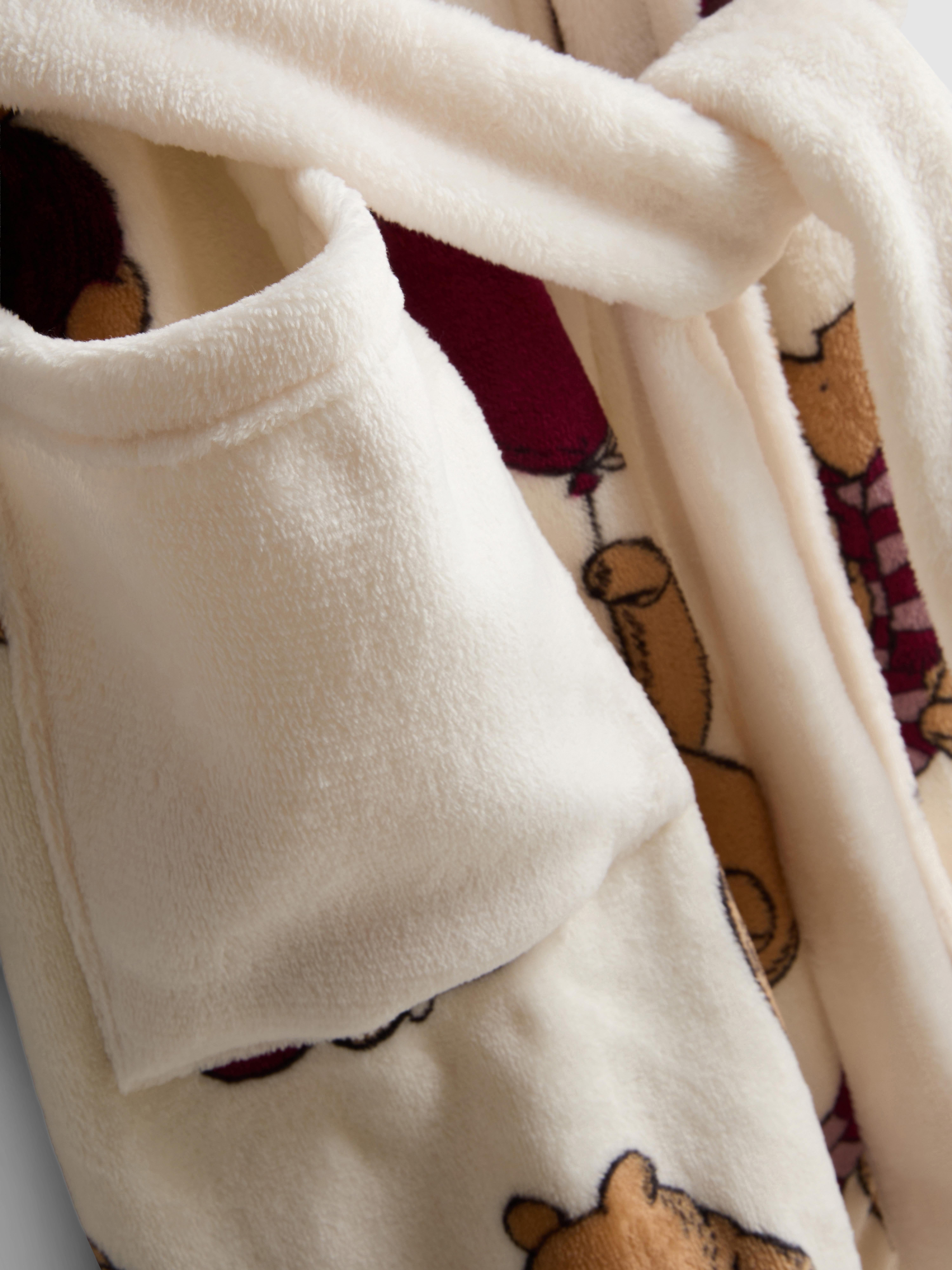 Disney’s Winnie the Pooh Bathrobe