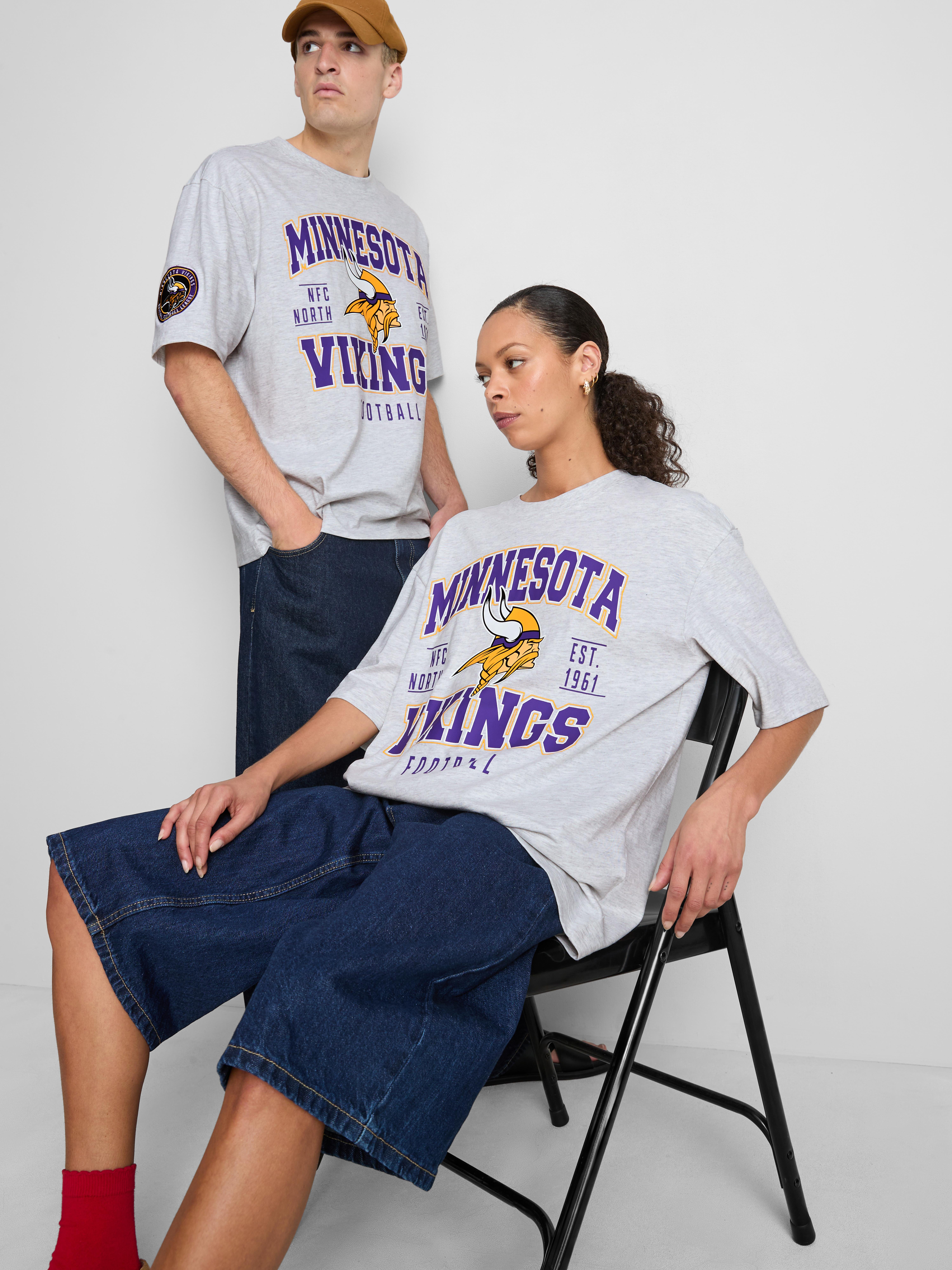 Minnesota Vikings Graphic T-Shirt