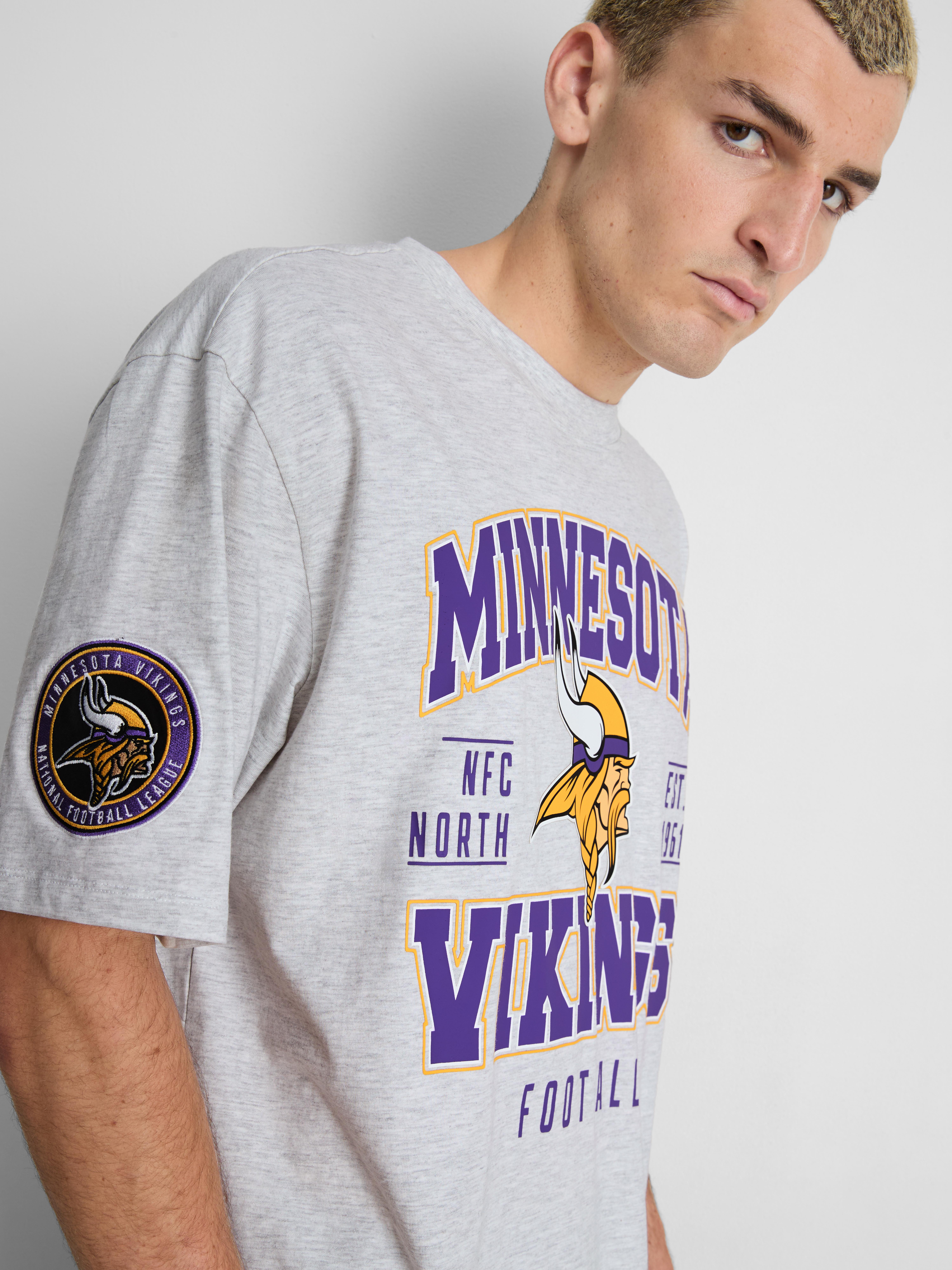 Minnesota Vikings Graphic T-Shirt