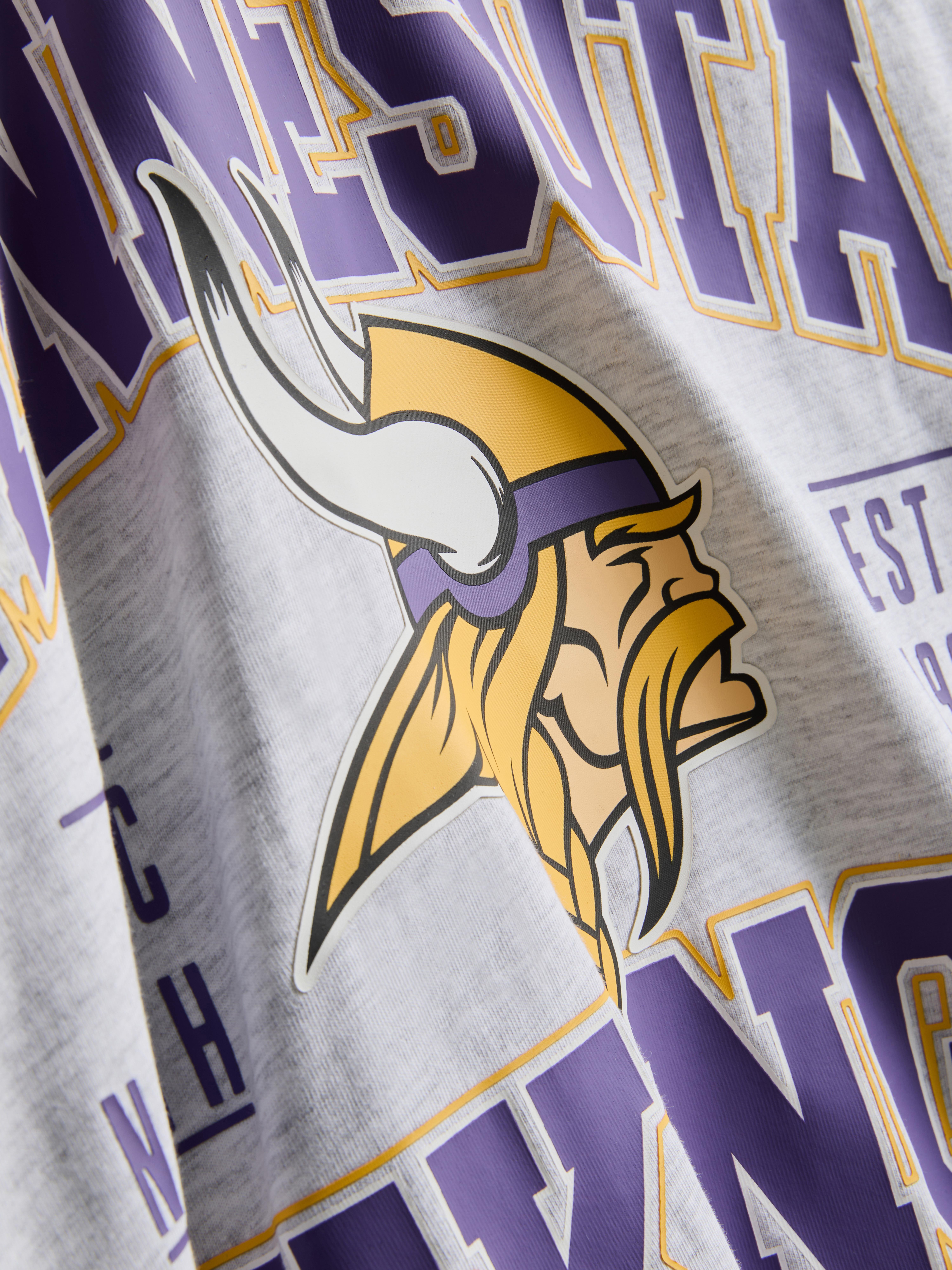 Minnesota Vikings Graphic T-Shirt