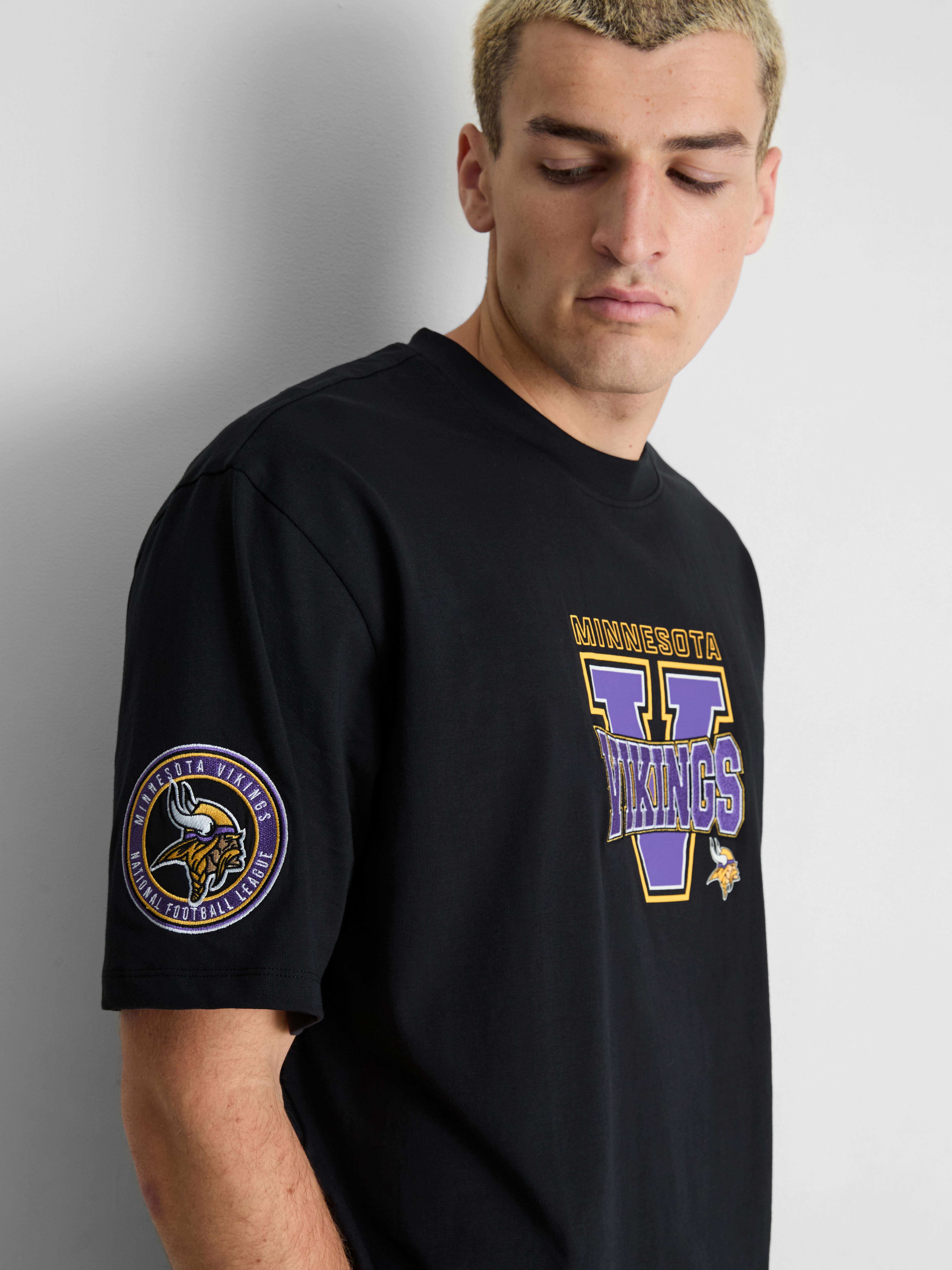 Minnesota Vikings Graphic T-Shirt