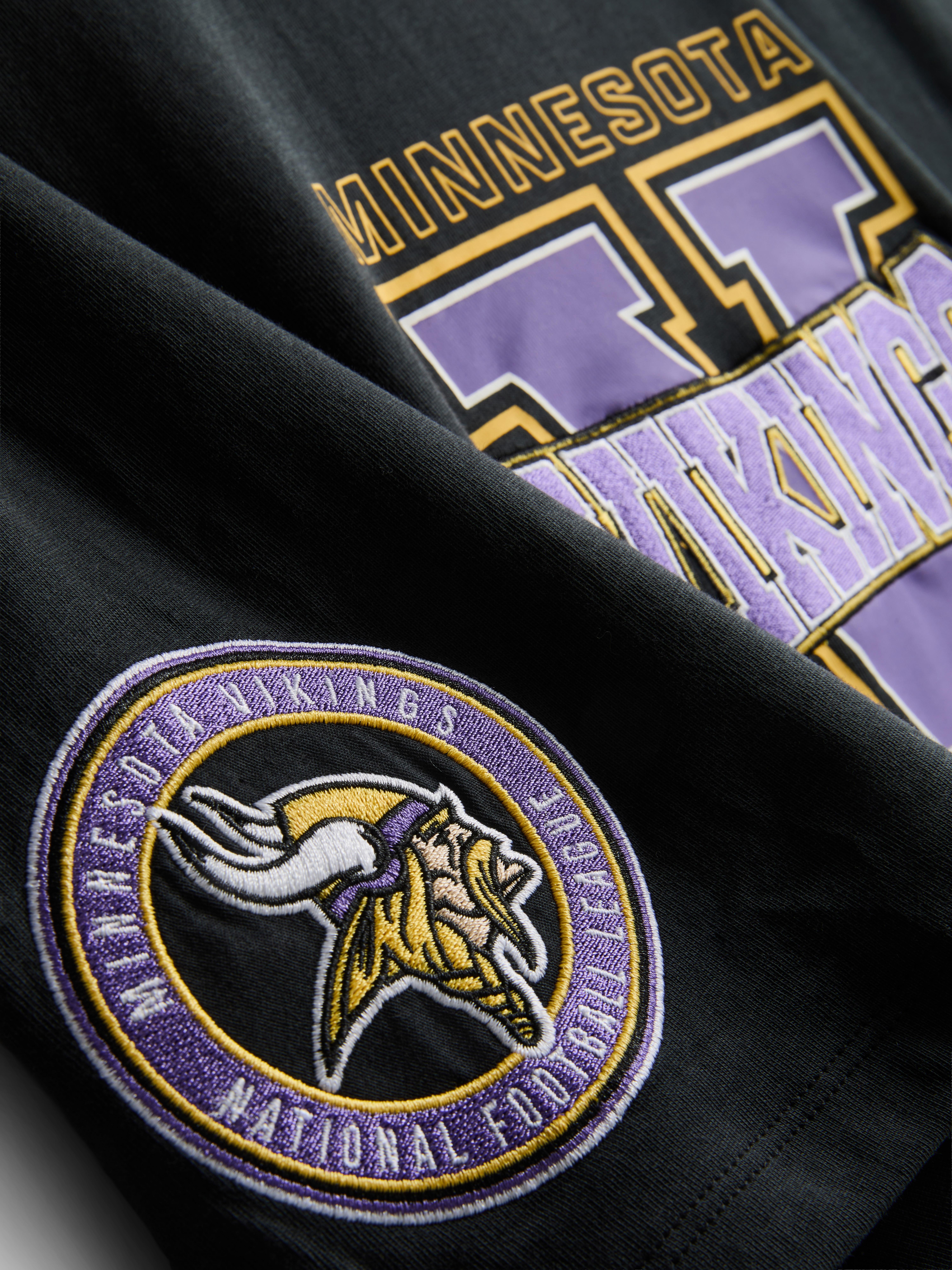 Minnesota Vikings Graphic T-Shirt