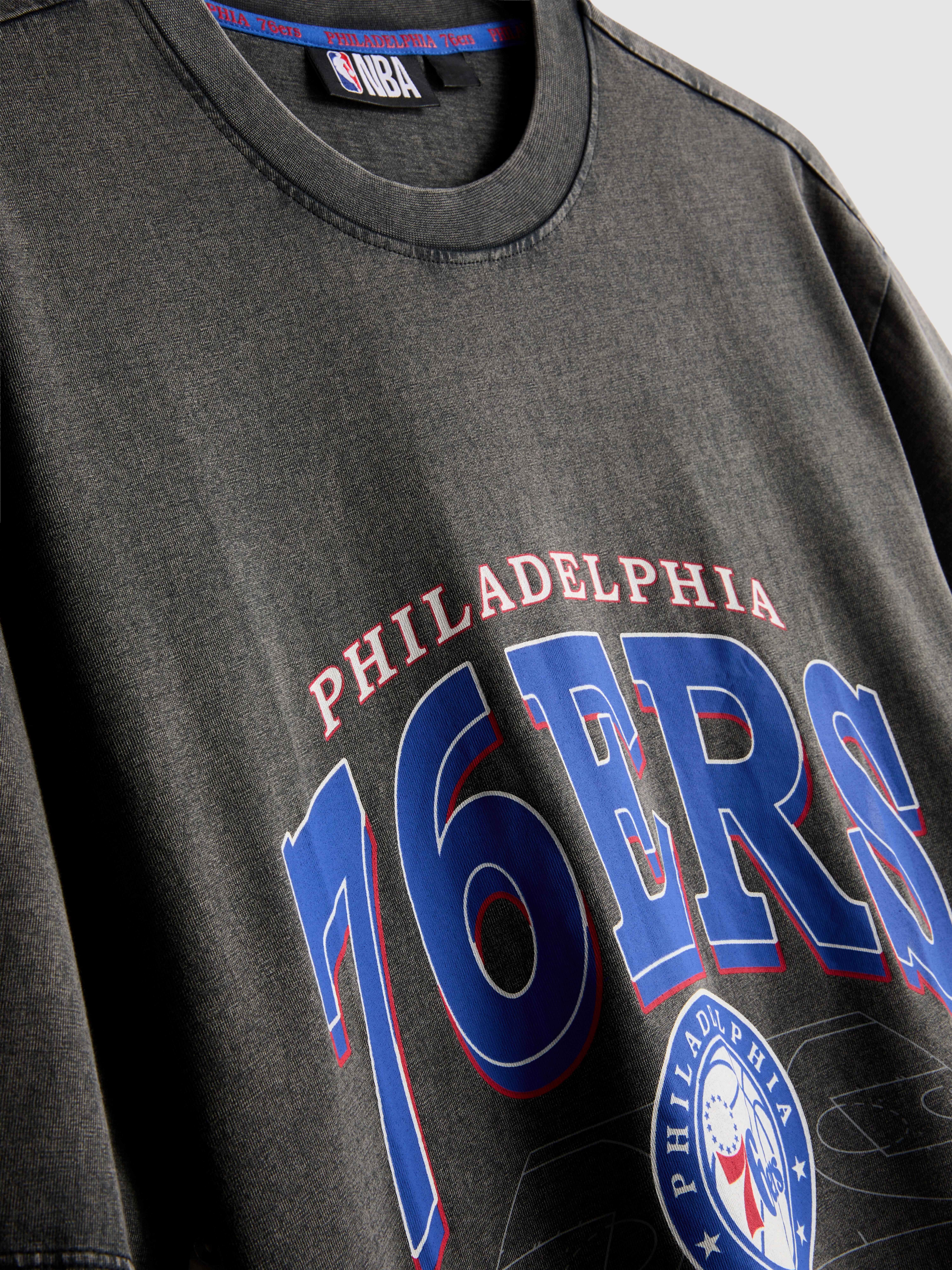 NBA Philadelphia 76ers Pure Cotton Graphic T-Shirt