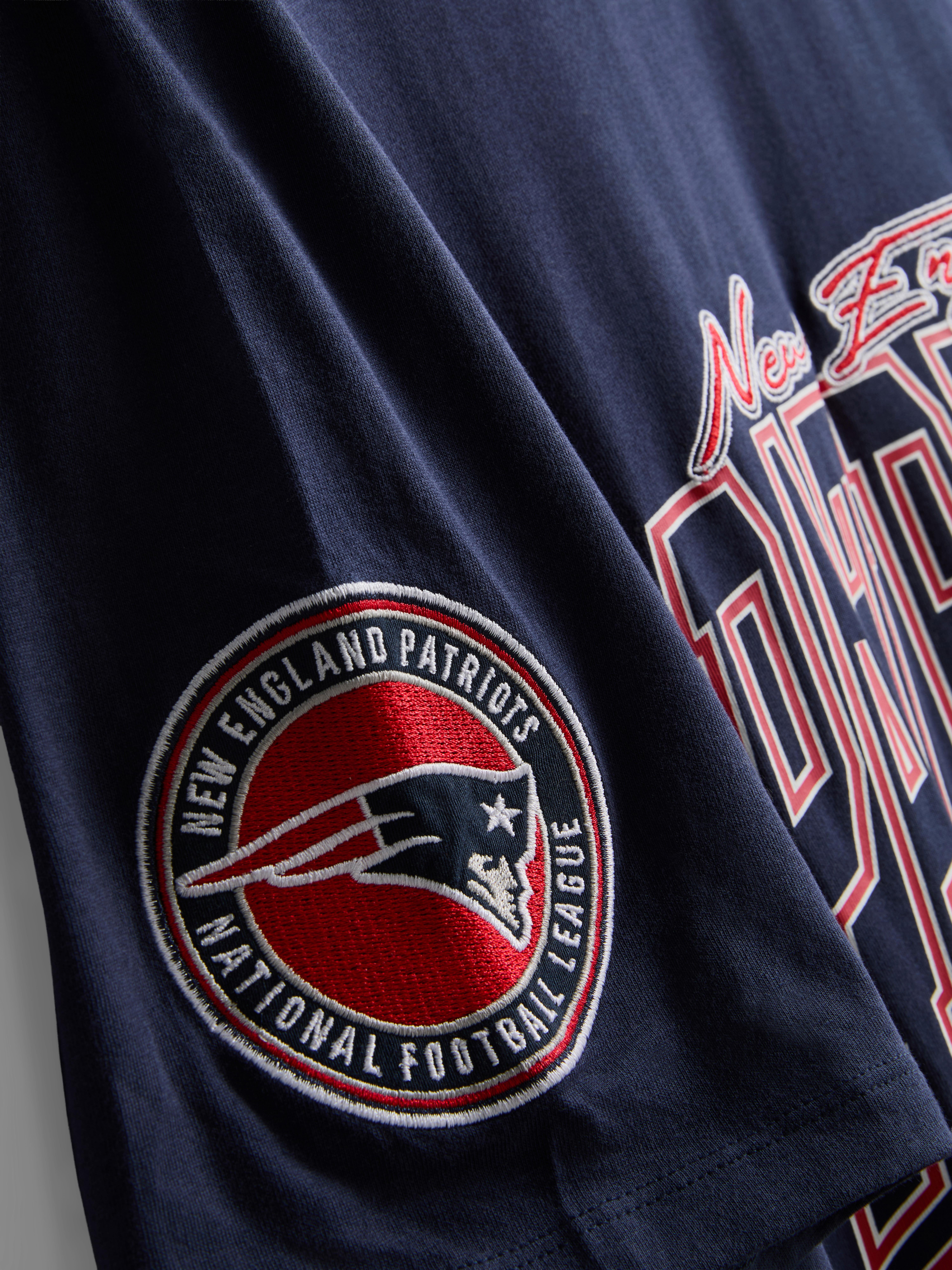 NFL New England Patriots Graphic T-Shirt