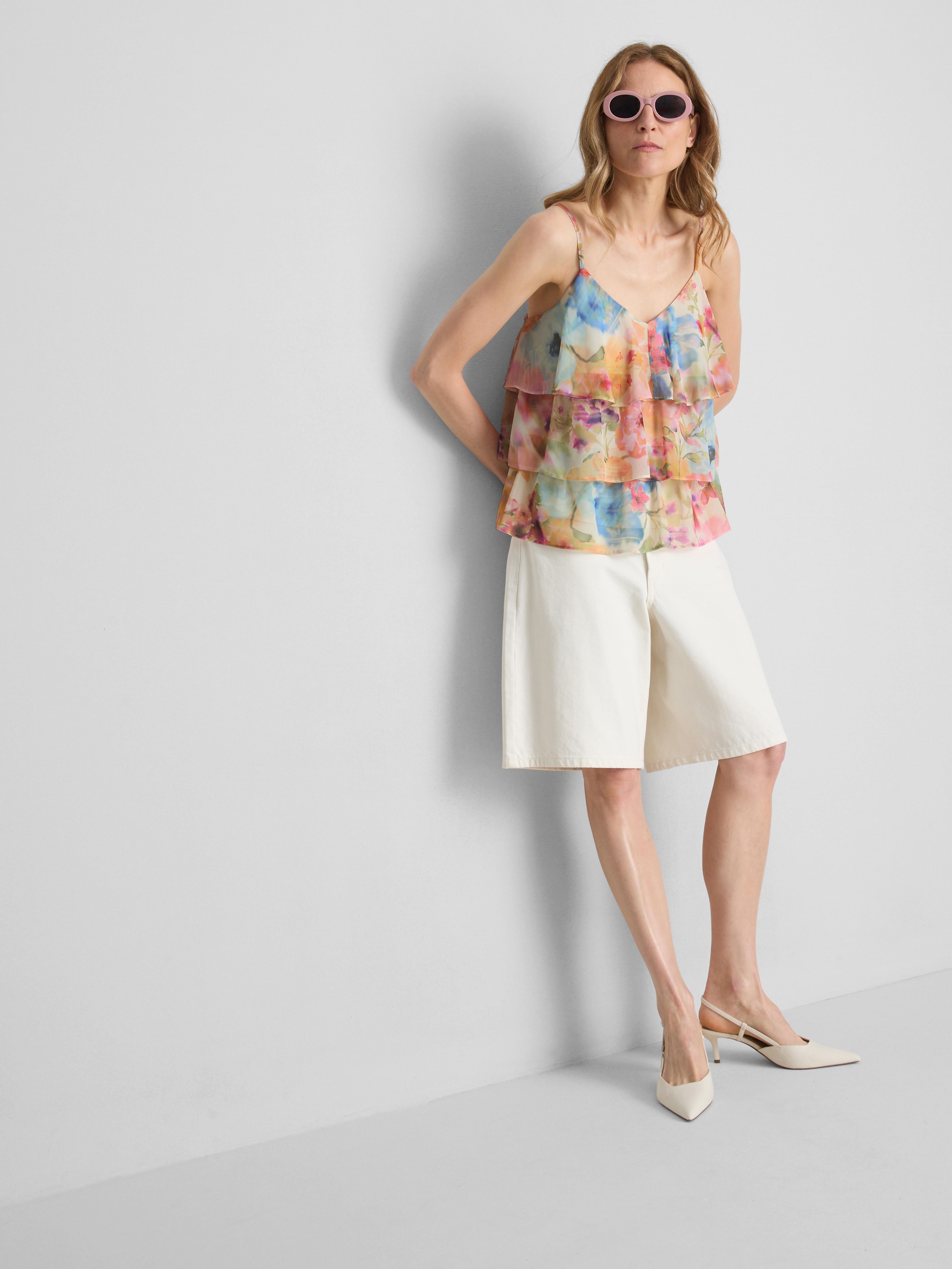 Top alças camadas padrão floral
