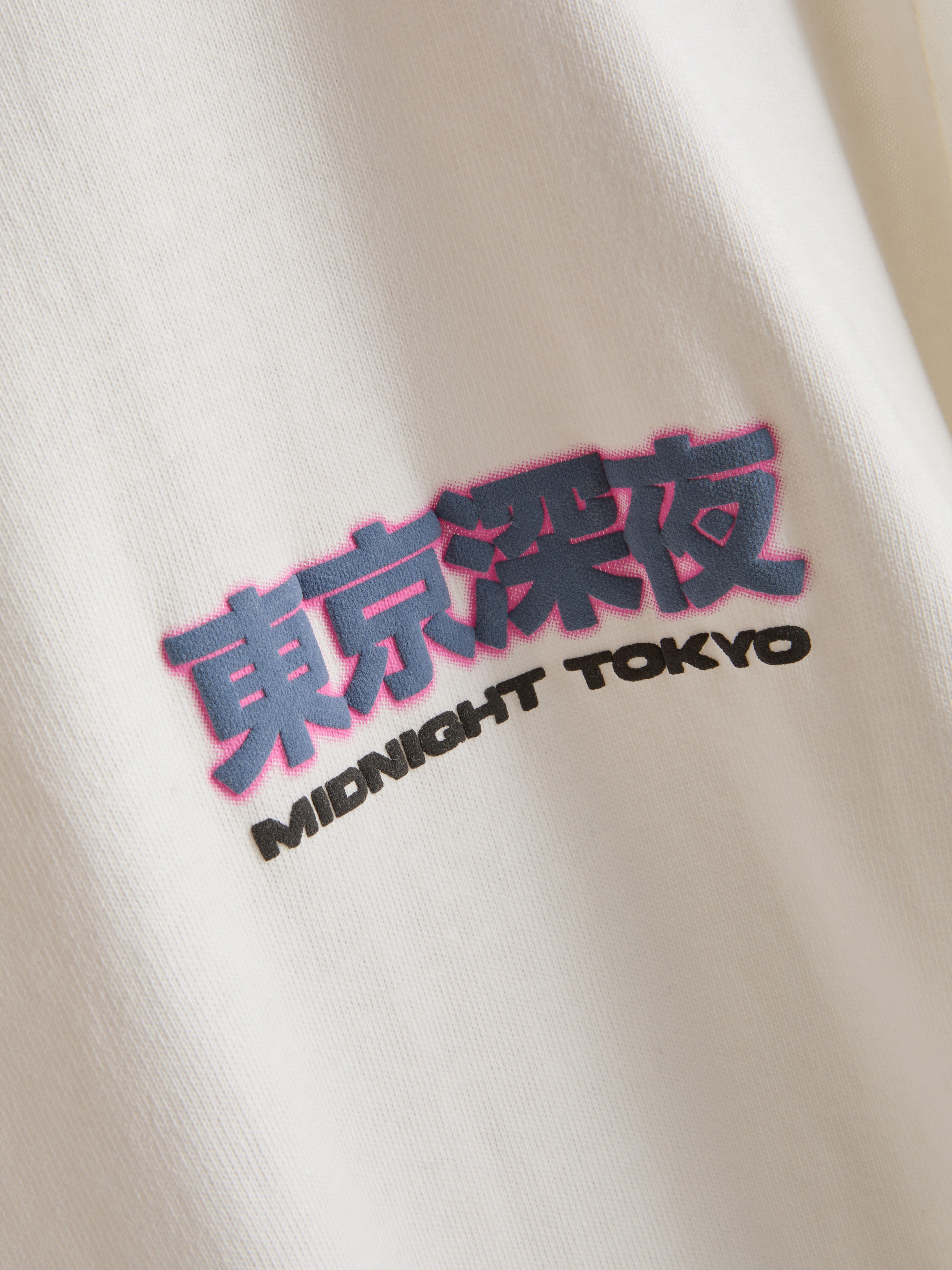T-shirt gráfica Midnight Tokyo