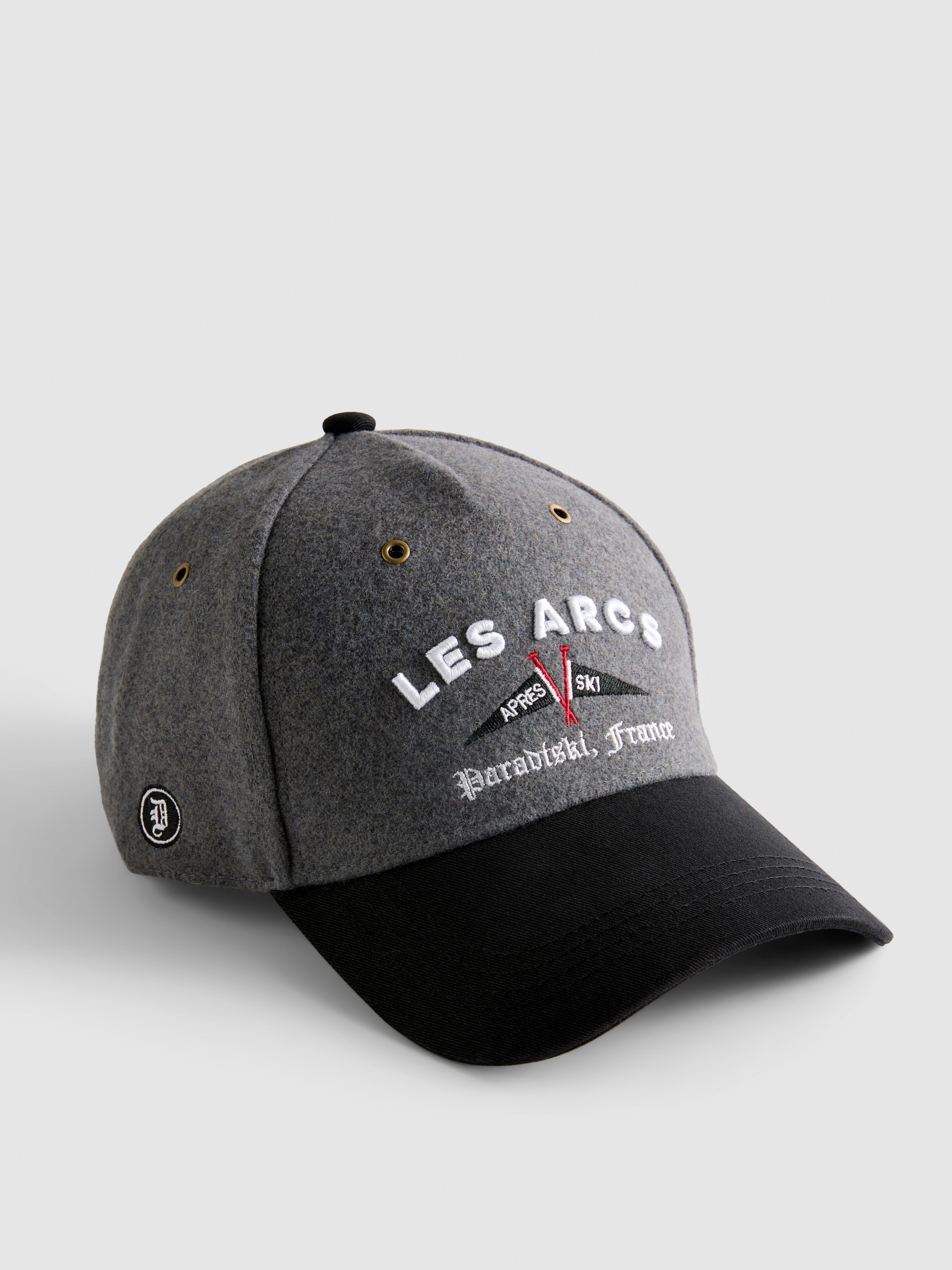 Les Arcs Embroidered Baseball Cap