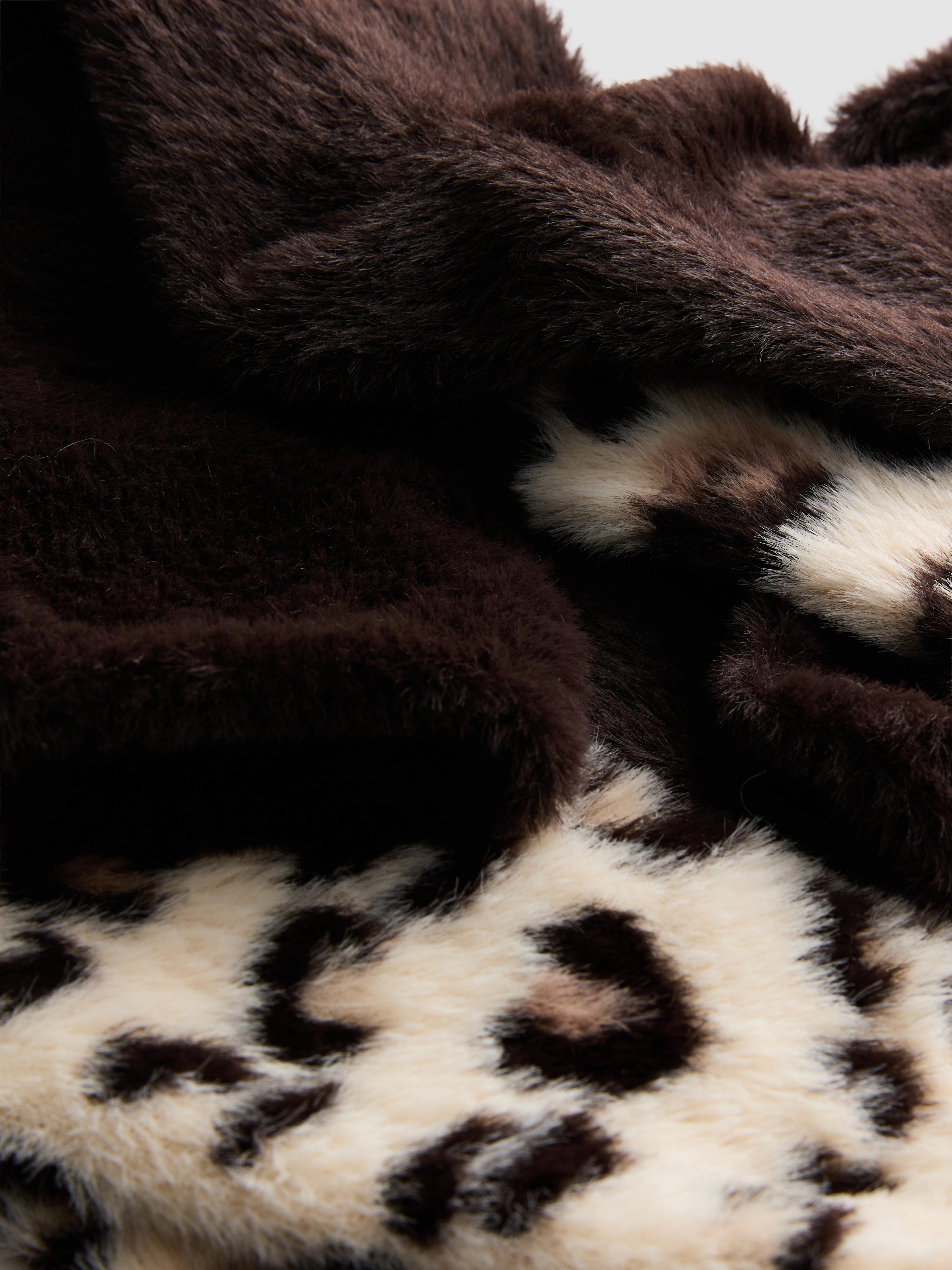 2pk Fluffy Slipper Socks