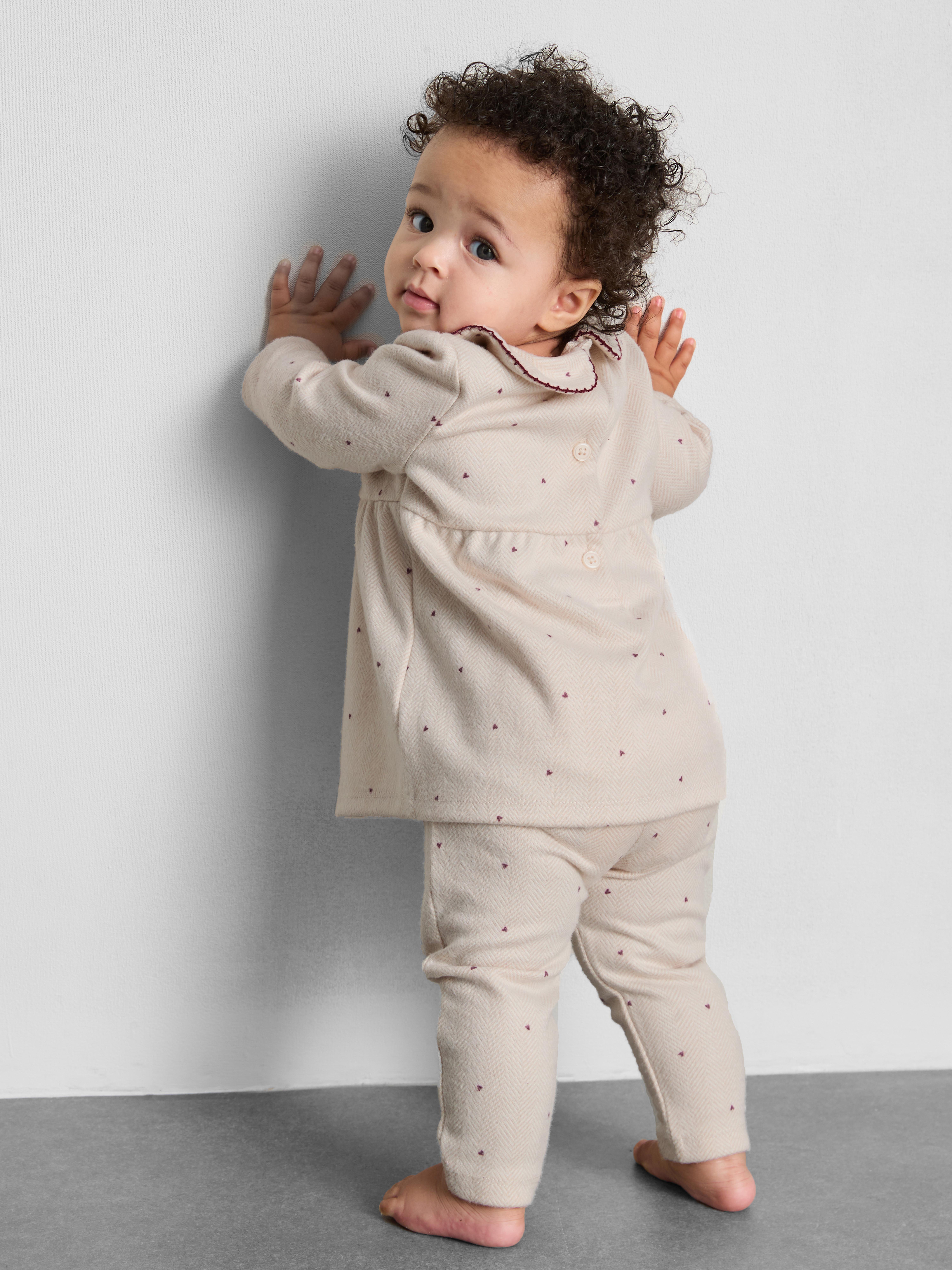 0-18mths | Disney’s Winnie the Pooh Blouse and Leggings Newborn Set