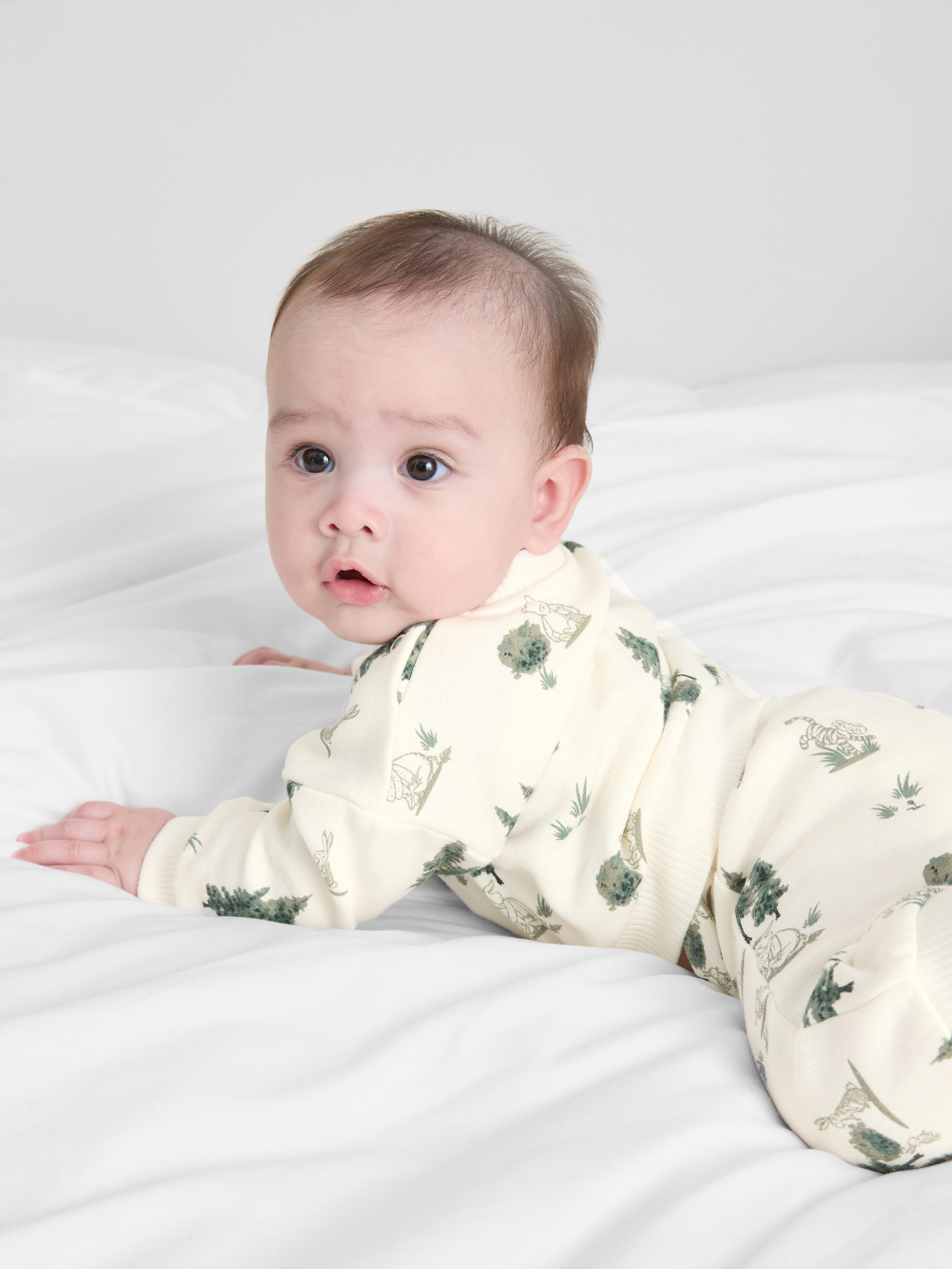 0-18mths | Disney’s Winnie The Pooh Sweatshirt and Joggers Newborn Set