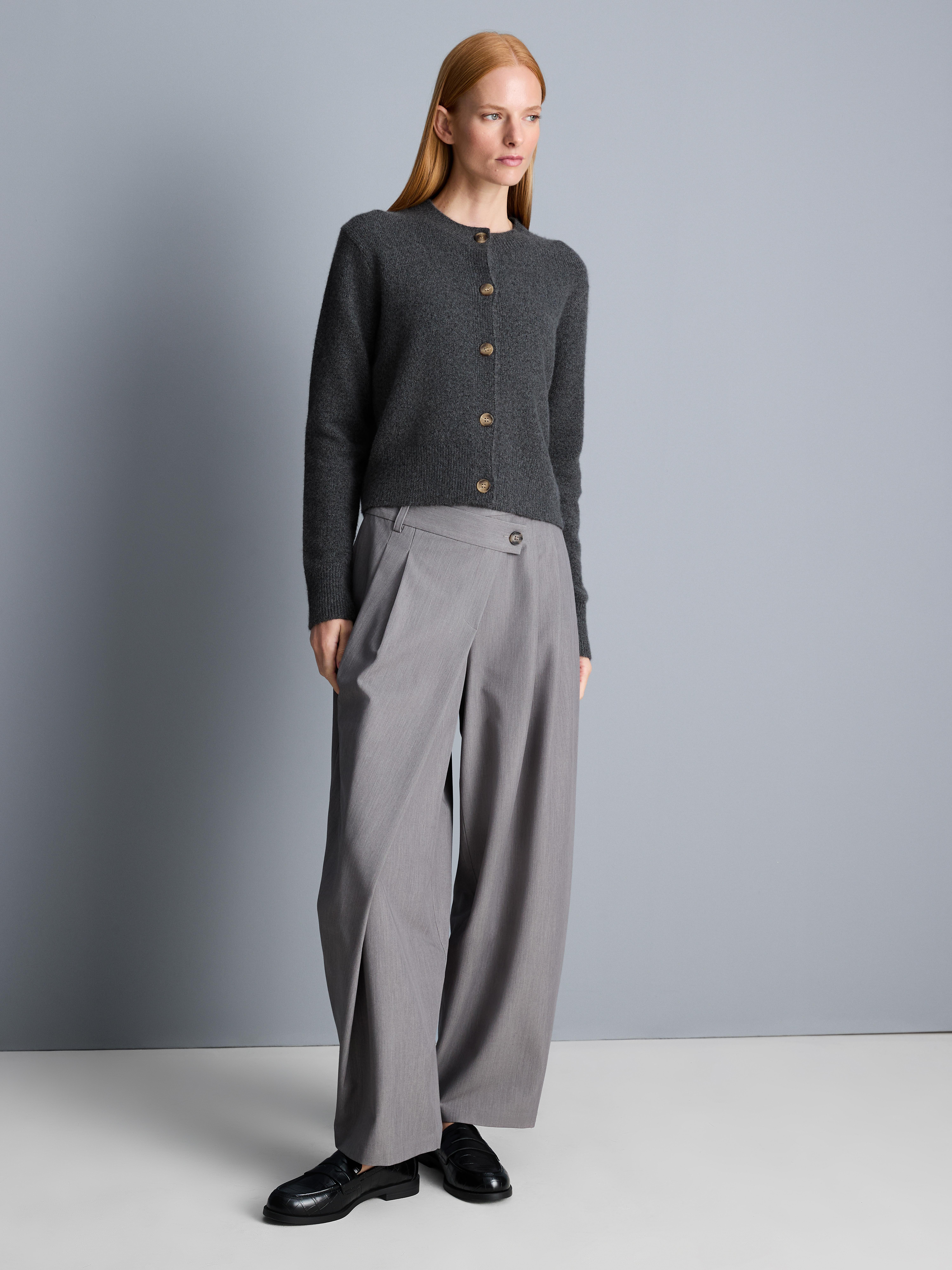 Gilet col rond au toucher brossé - Anthracite - Femme | Primark