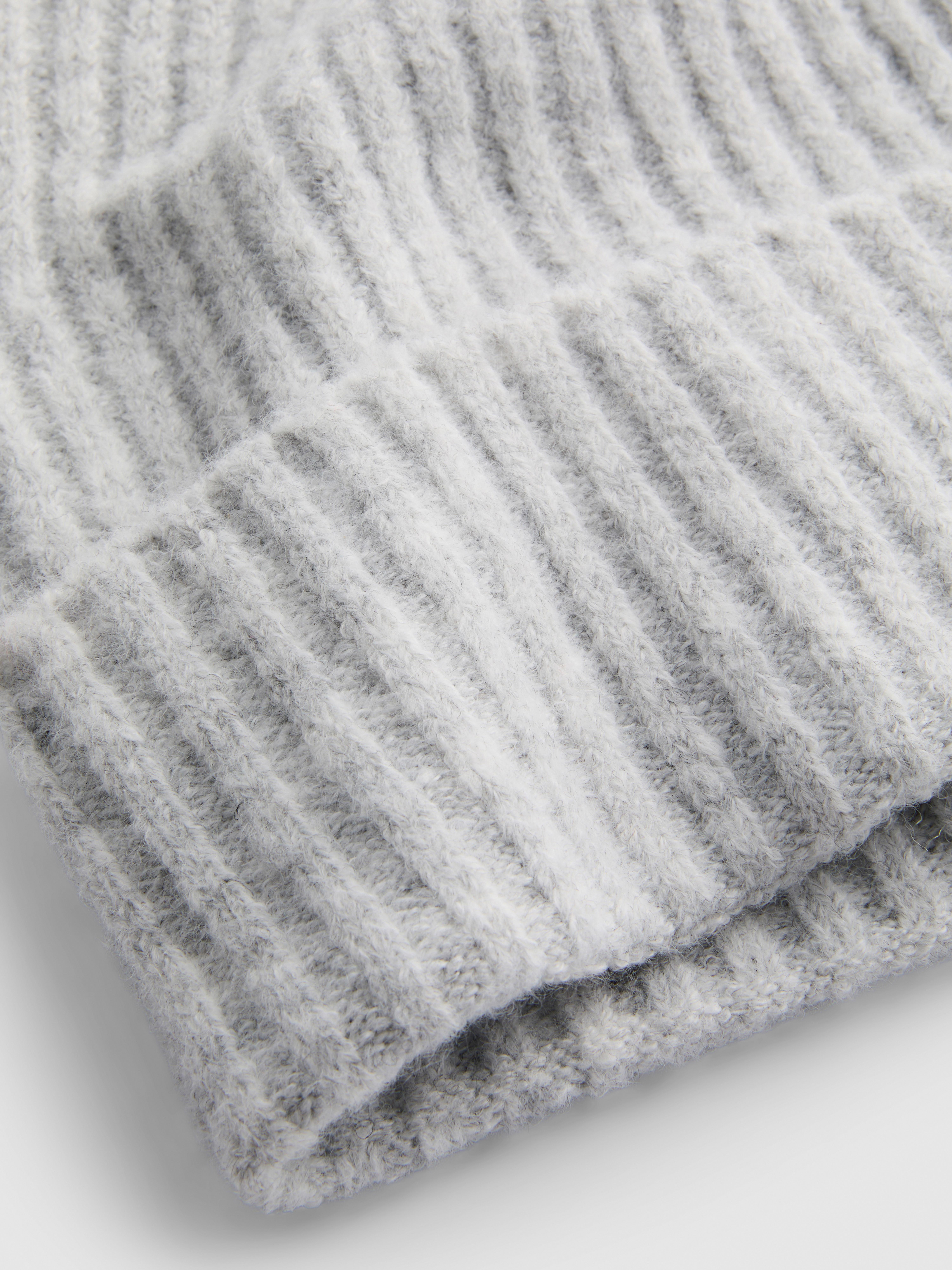 Ribbed Knit Beanie Hat