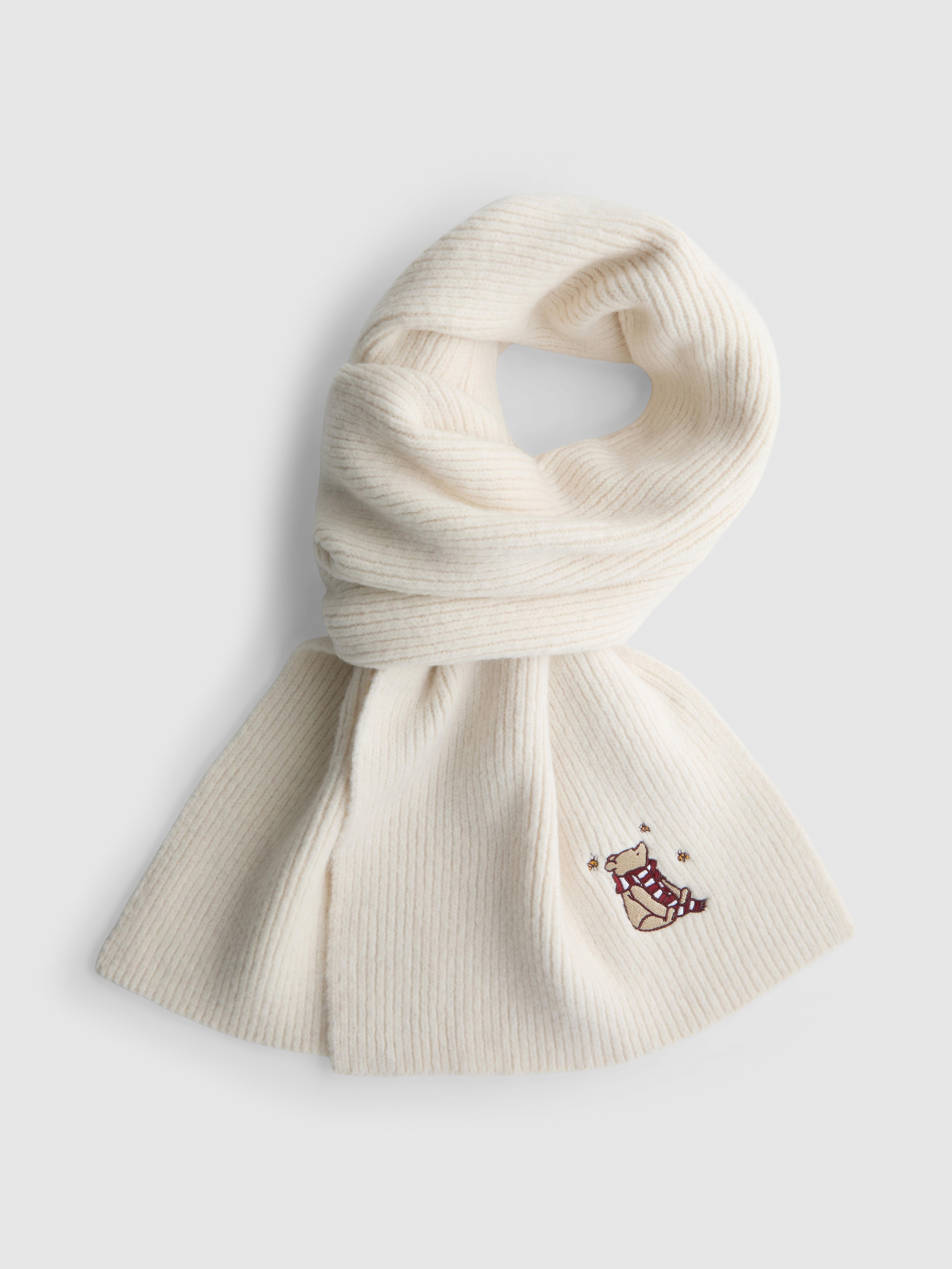Disney's Winnie the Pooh Ribbed Scarf