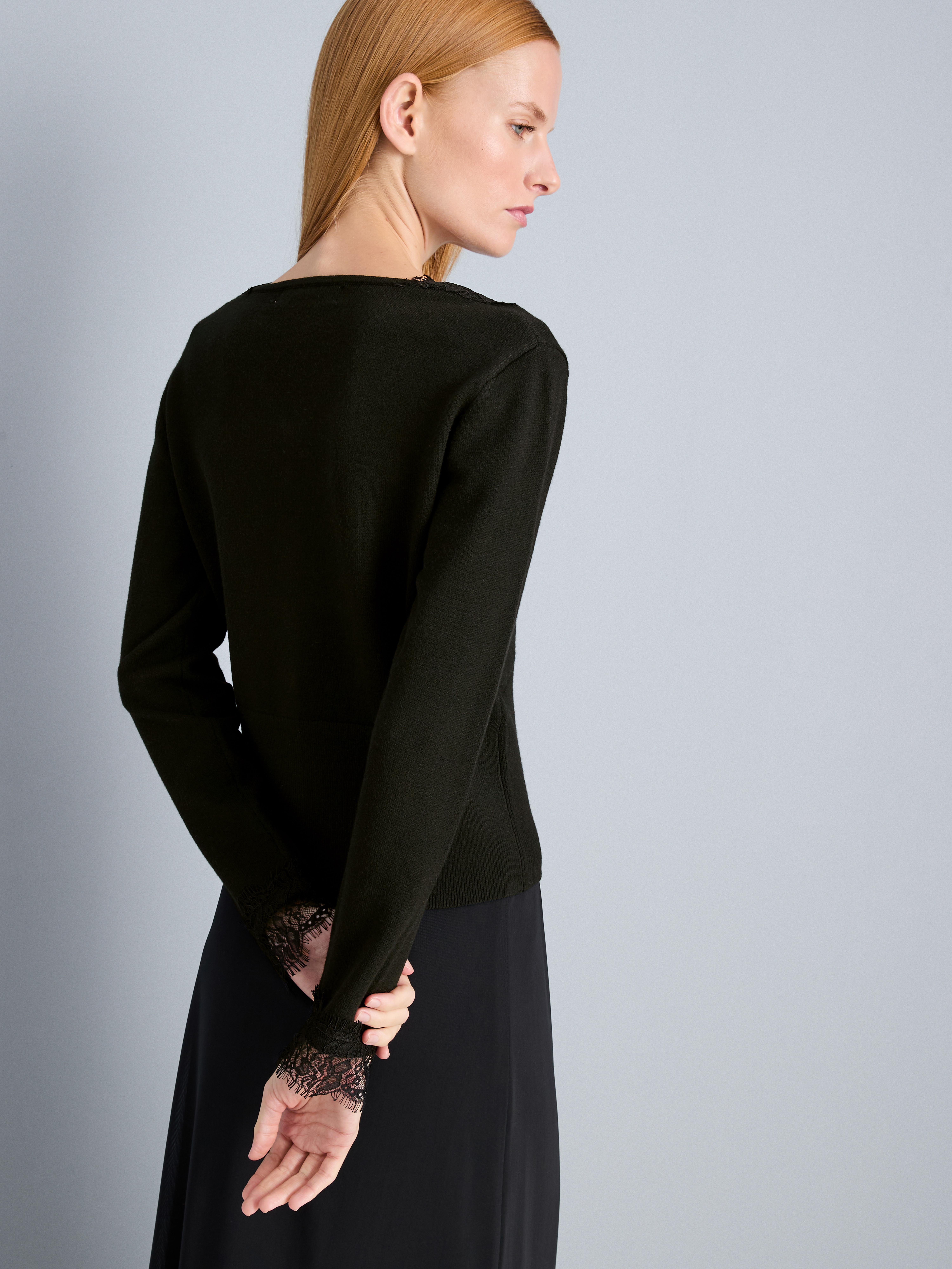 Lace Detail V-Neck Cardigan
