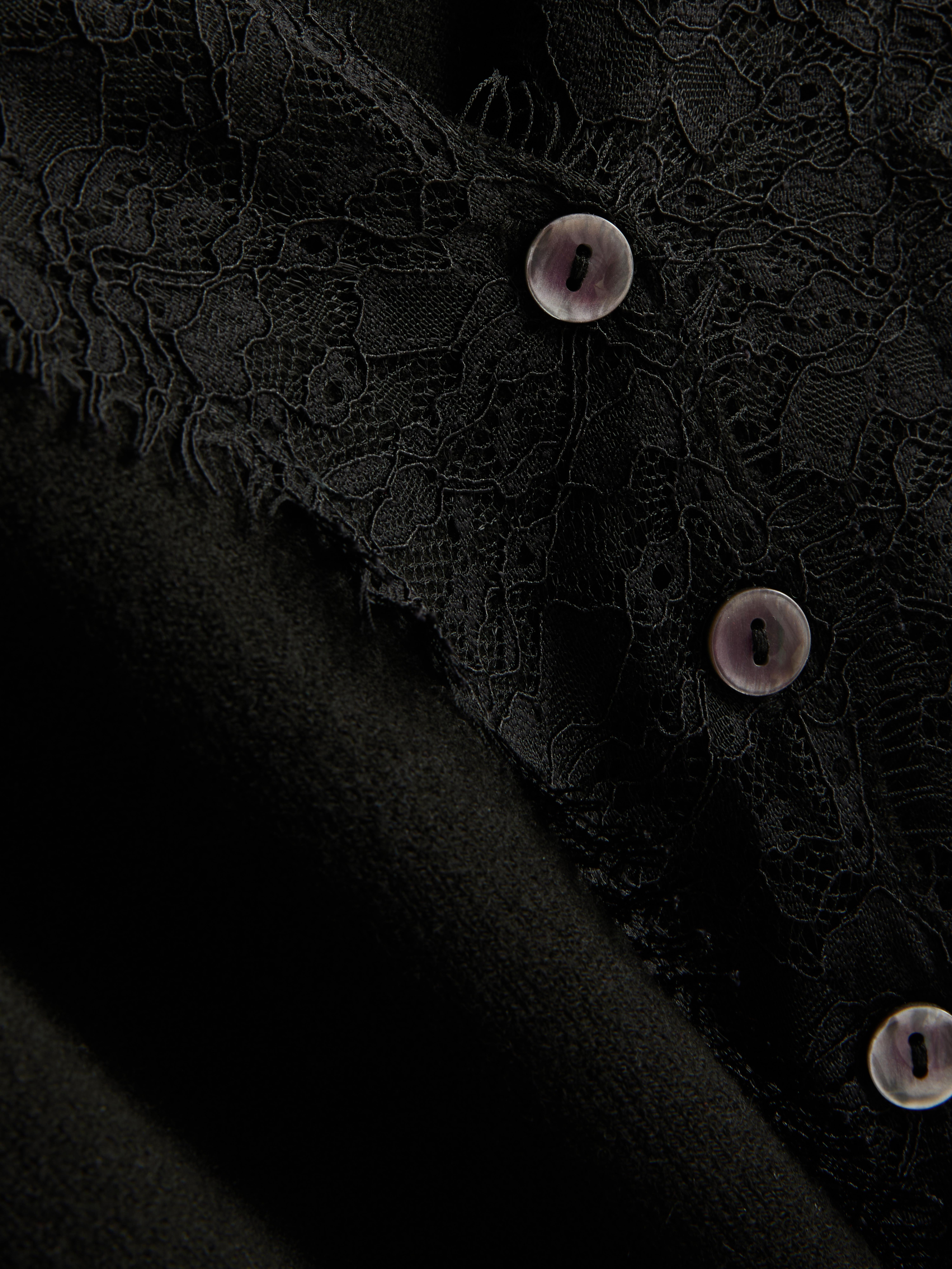 Lace Detail V-Neck Cardigan