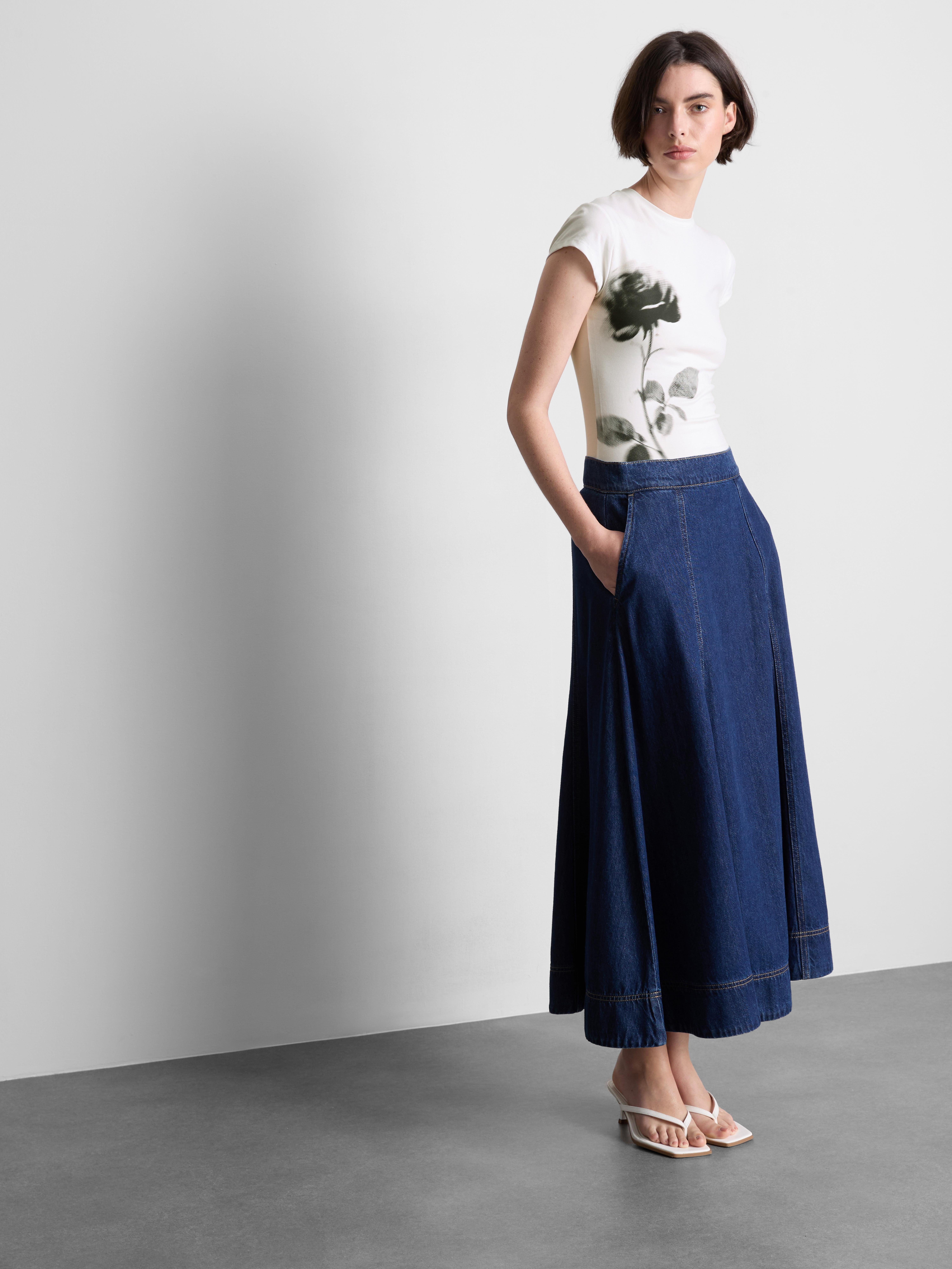 Camiseta corta floral de algodón