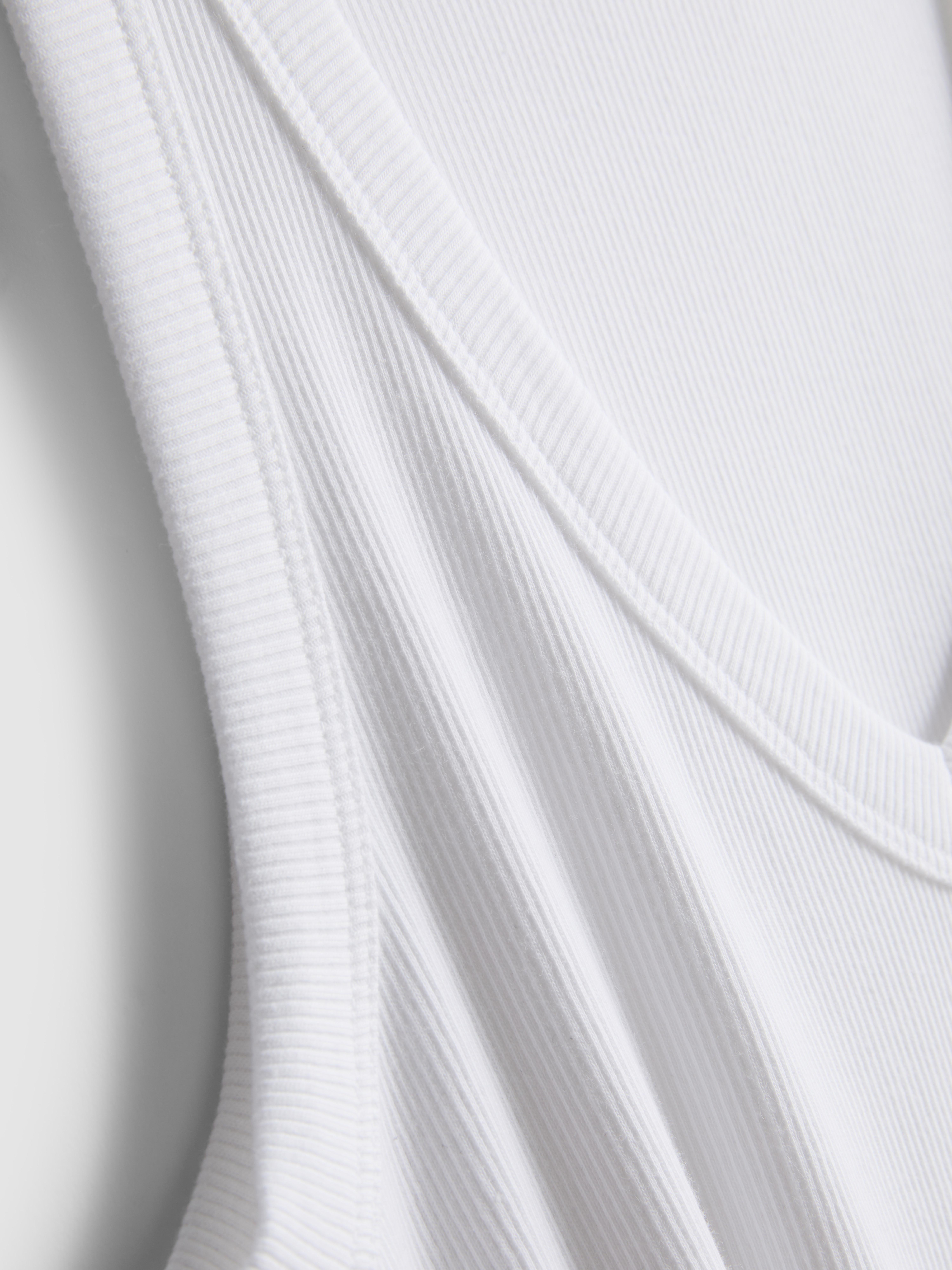 Canotta con scollo a V a coste cotton-rich