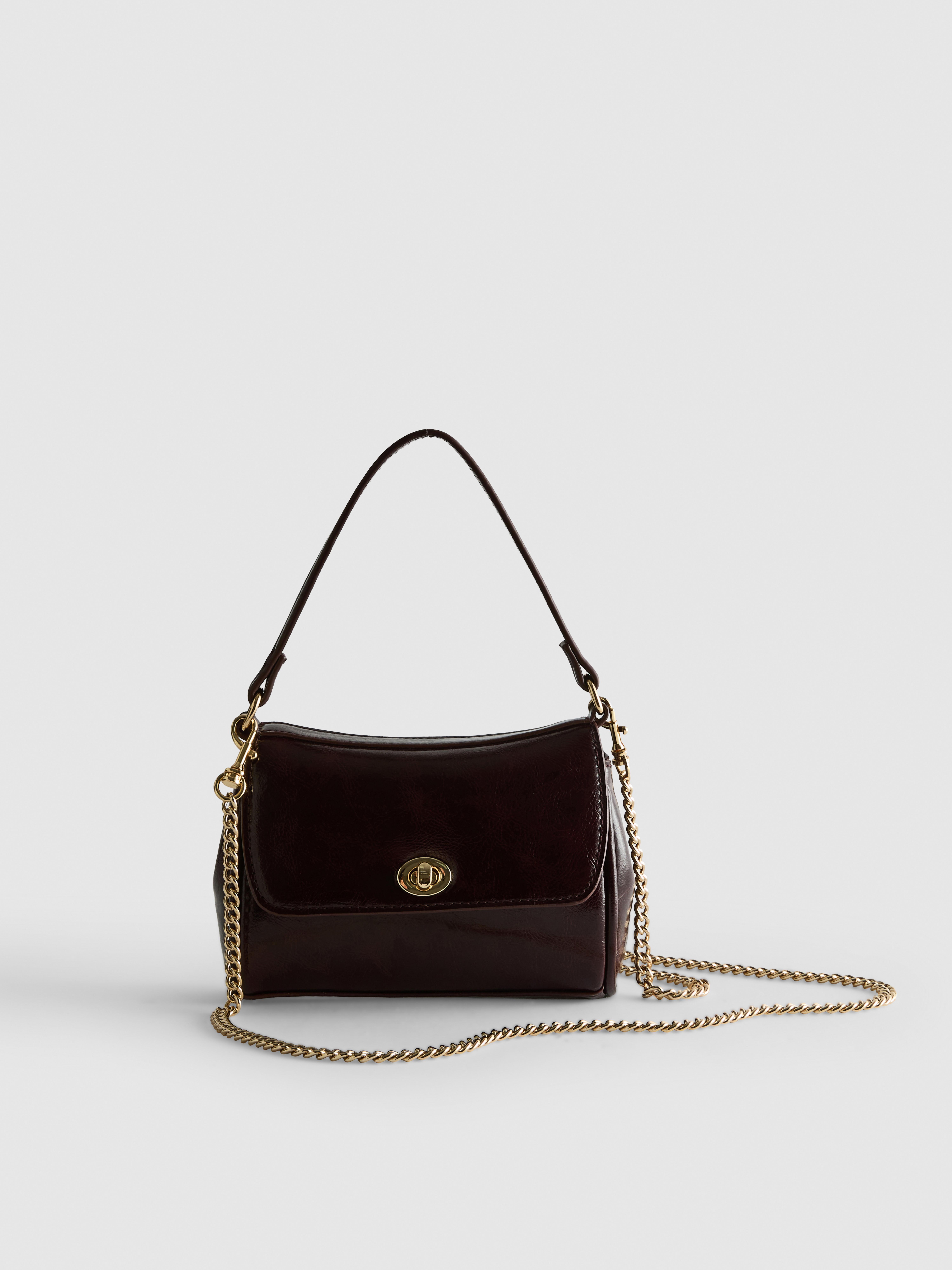 Borsa a spalla in pelle sintetica chiusa a scatto