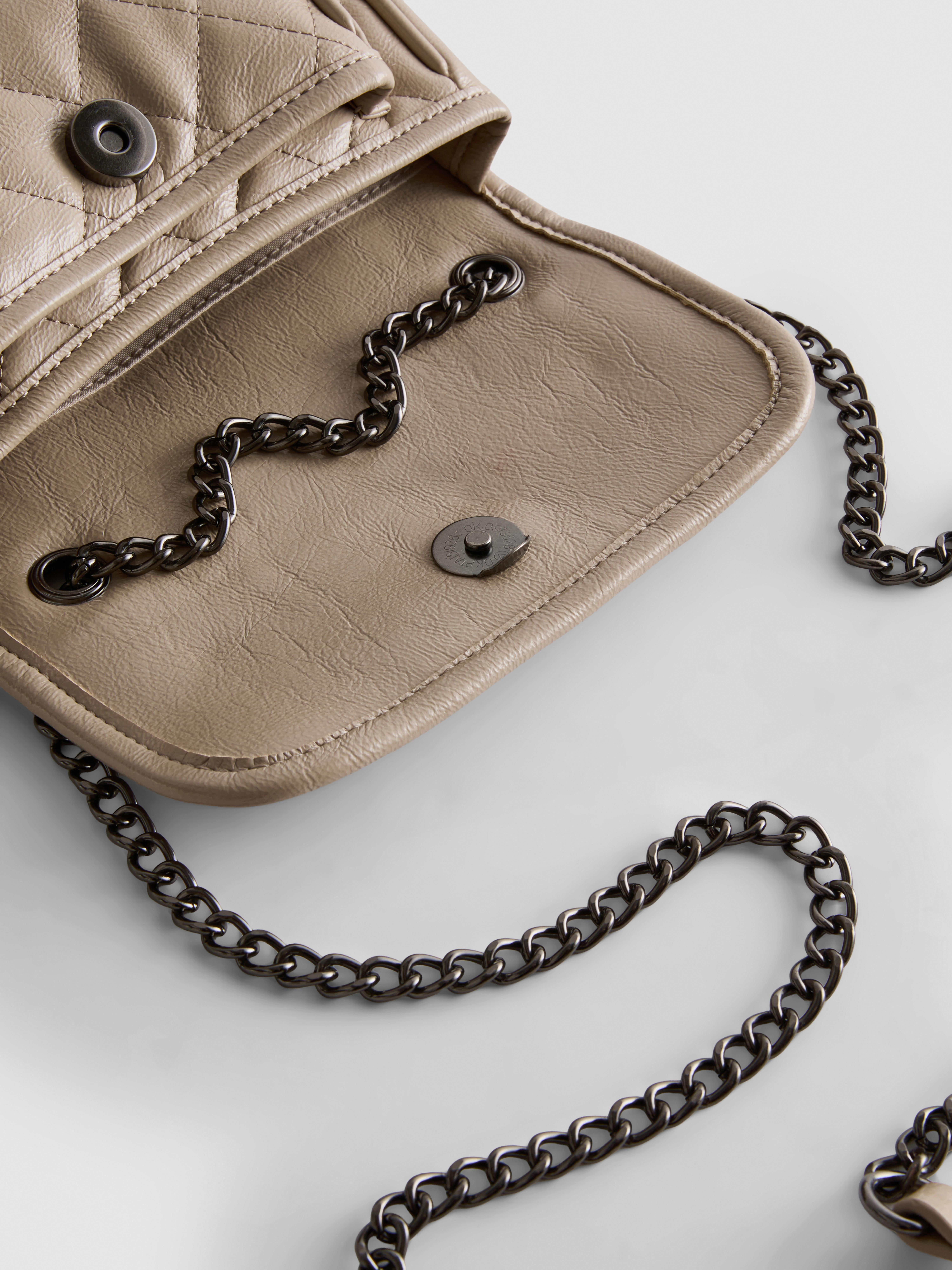 Quilted Chain Strap Bag