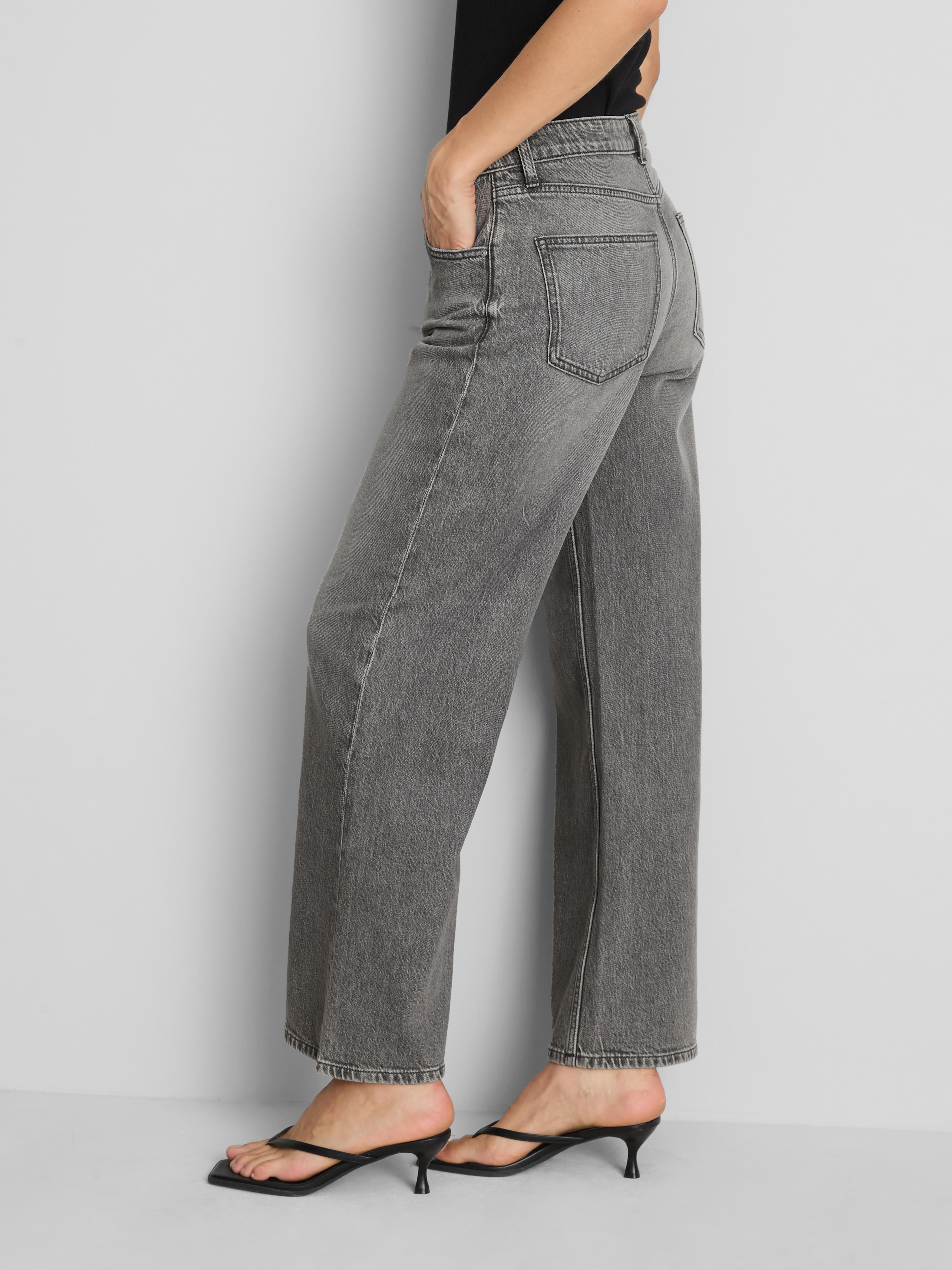 Cotton-Rich Mid Rise Wide Leg Jeans