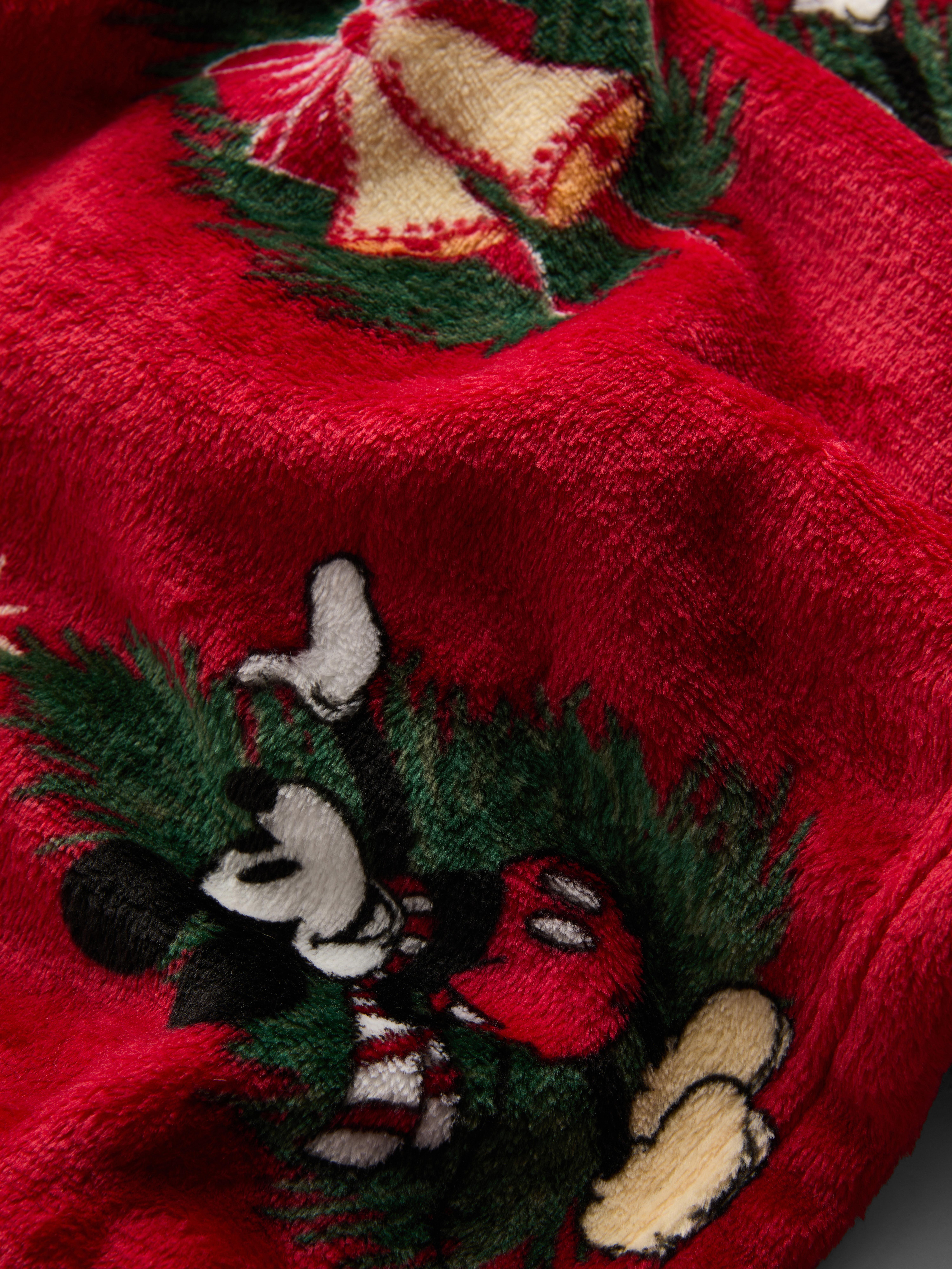 Disney's Mickey Mouse and Friends Christmas Fleece Throw