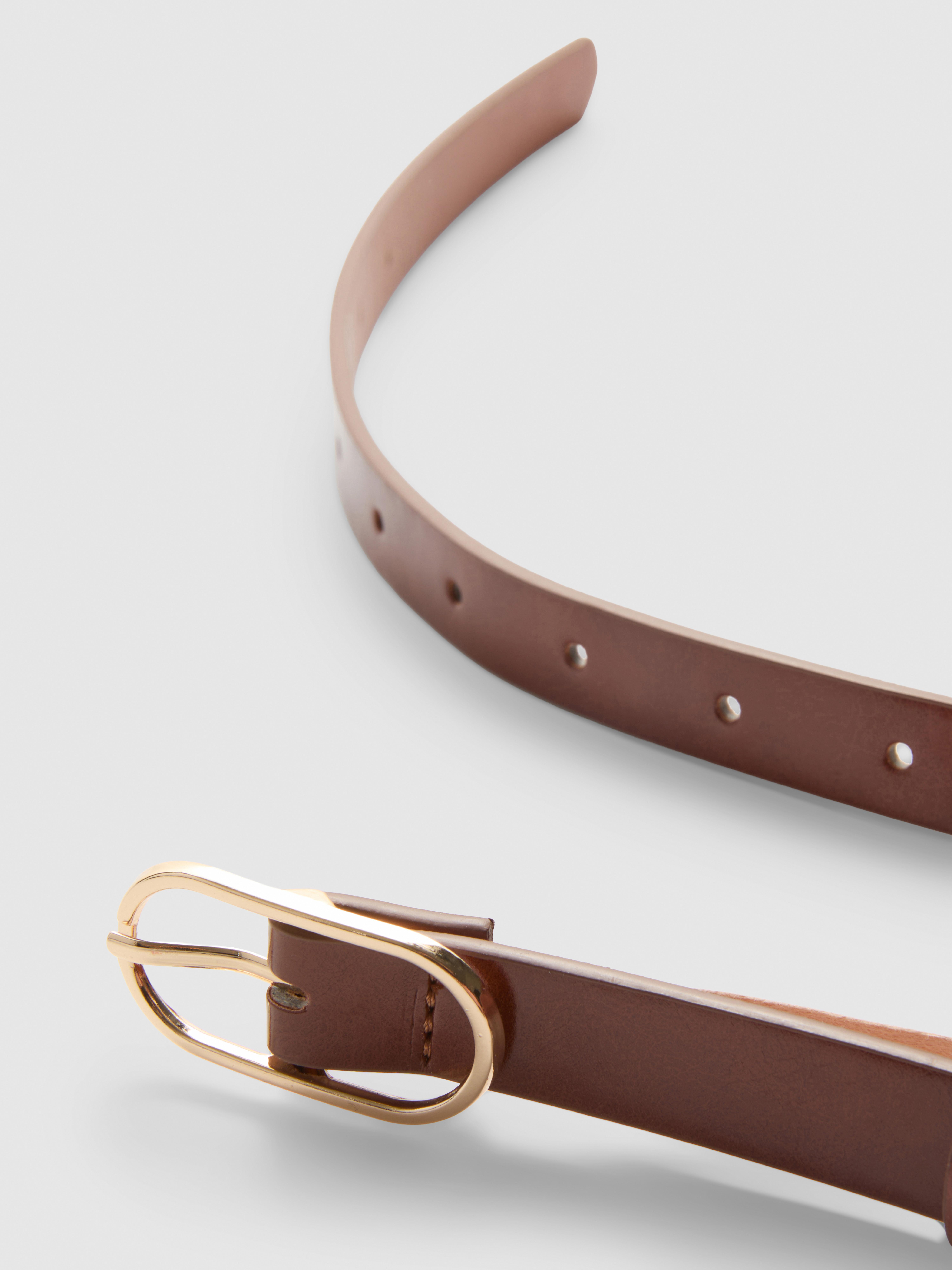 Oval Buckle Skinny Belt