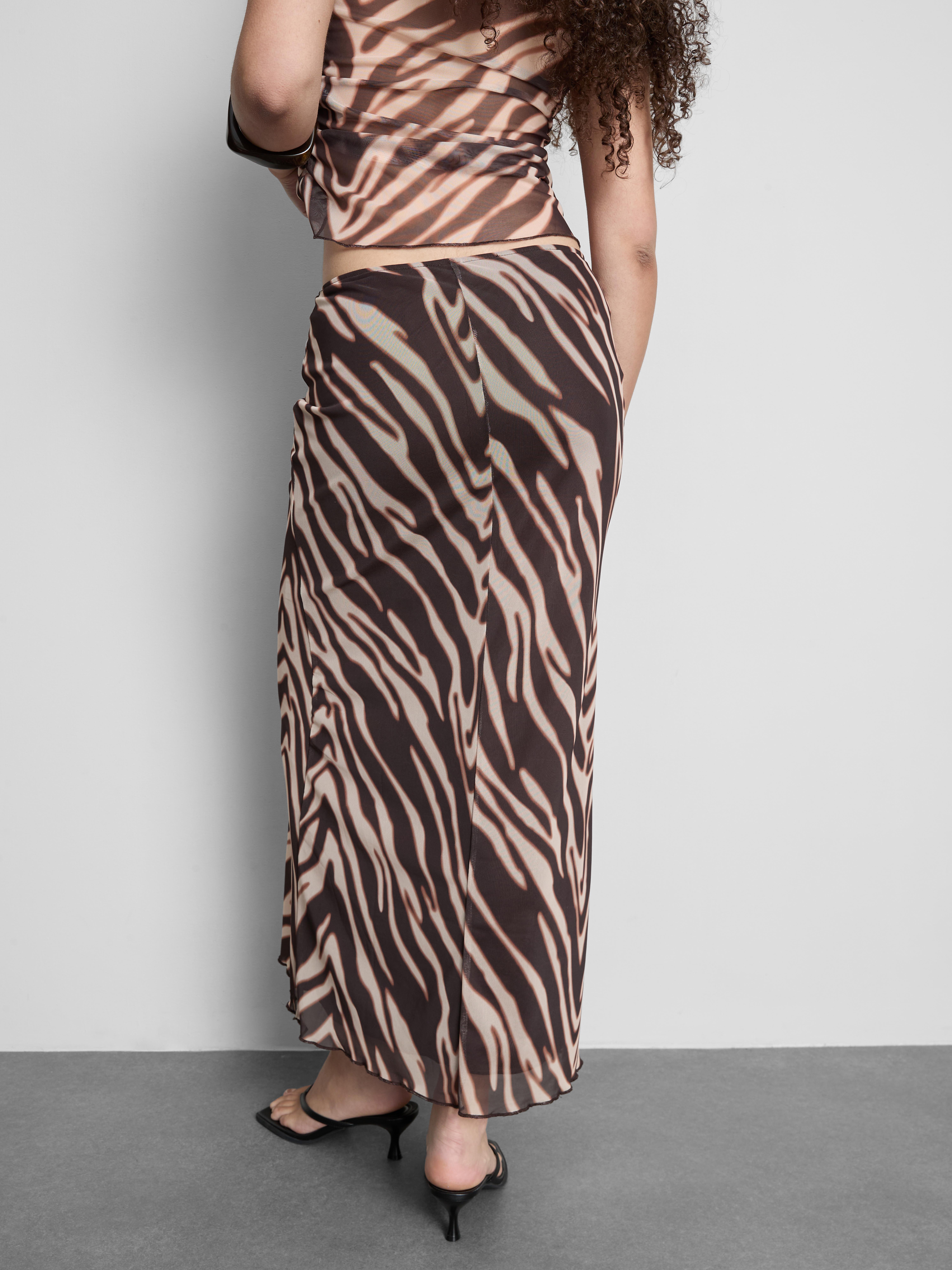 Maxigonna in rete con stampa animalier