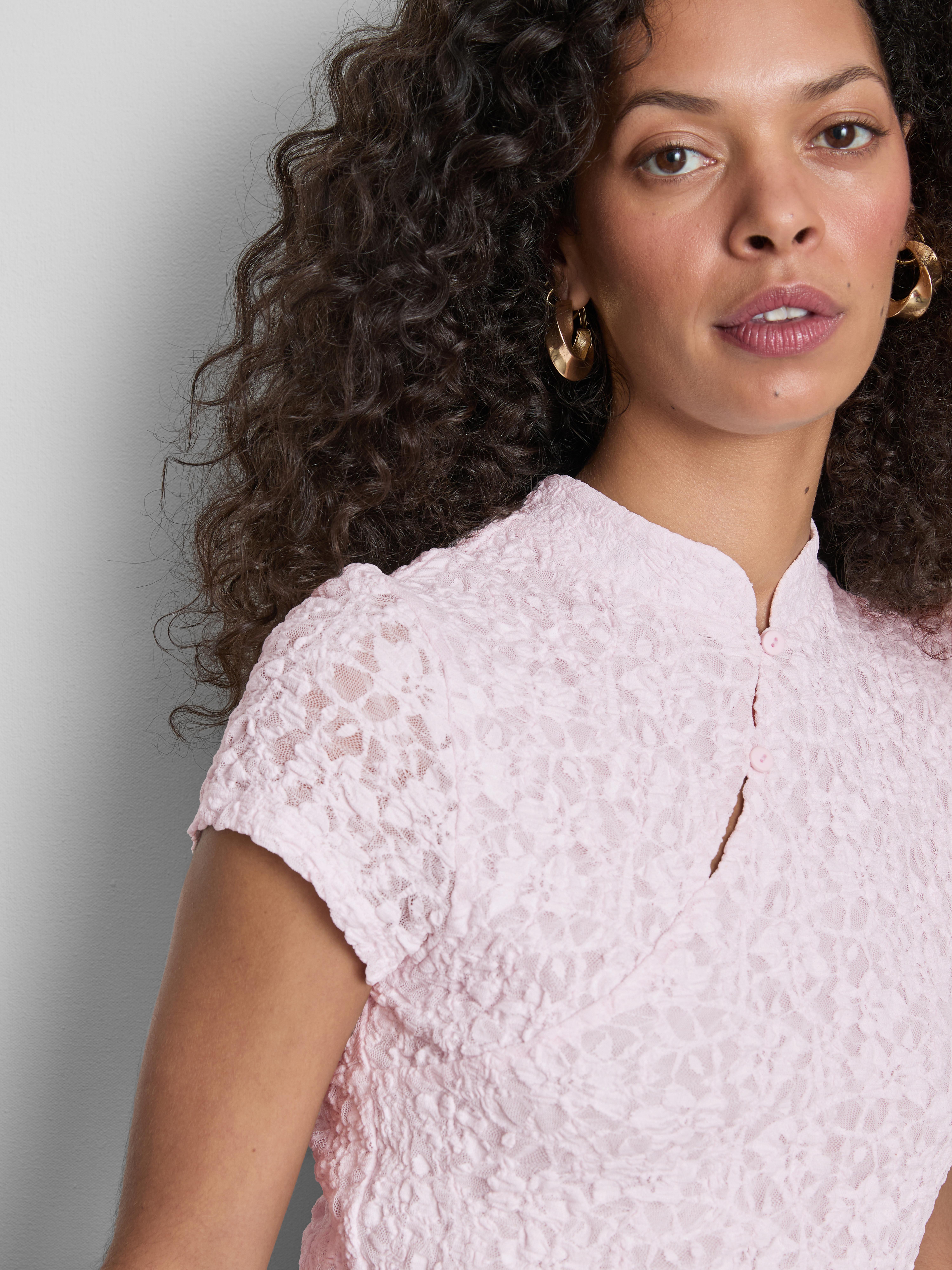 Camiseta de cuello alto con textura