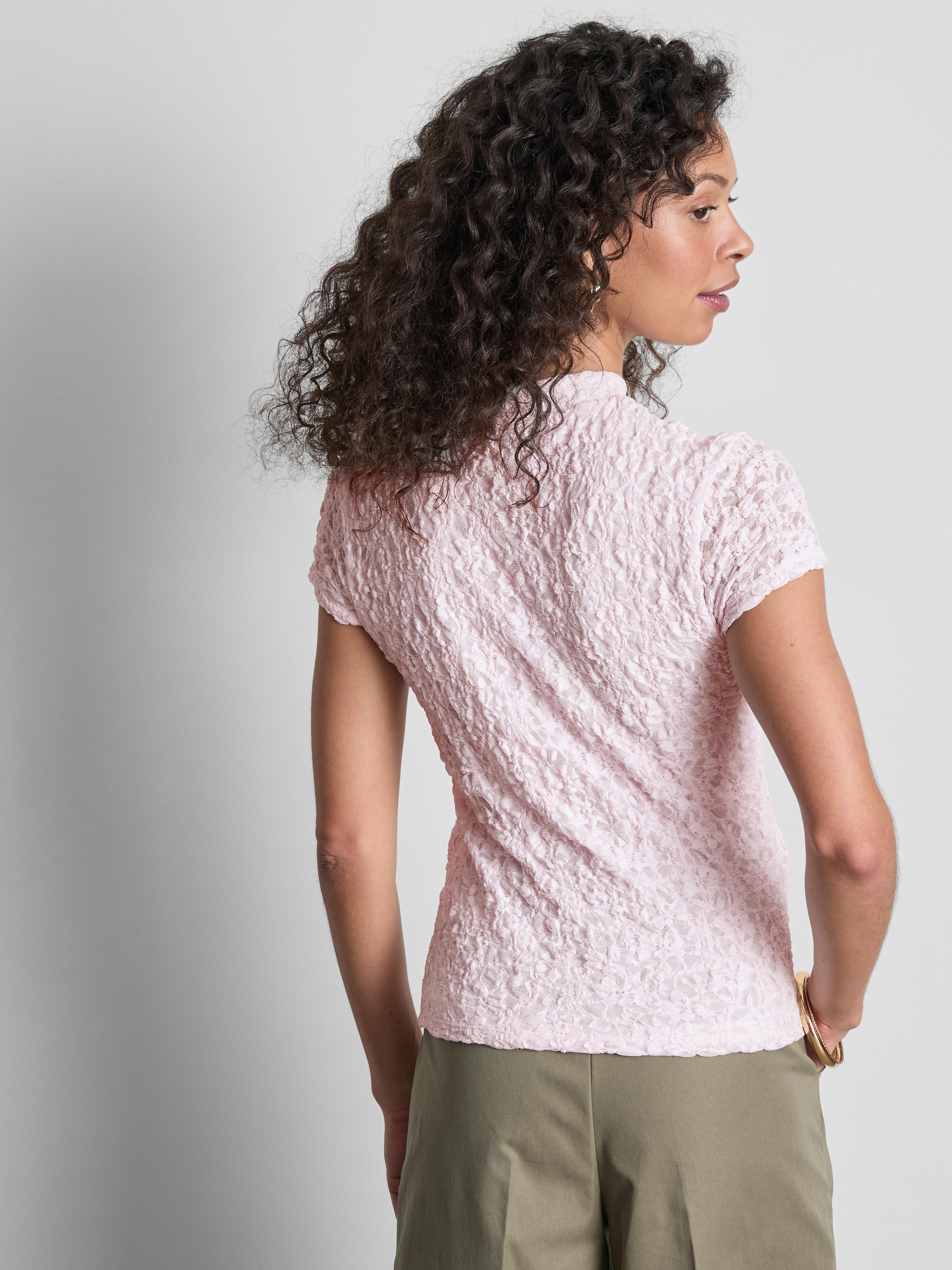 Camiseta de cuello alto con textura