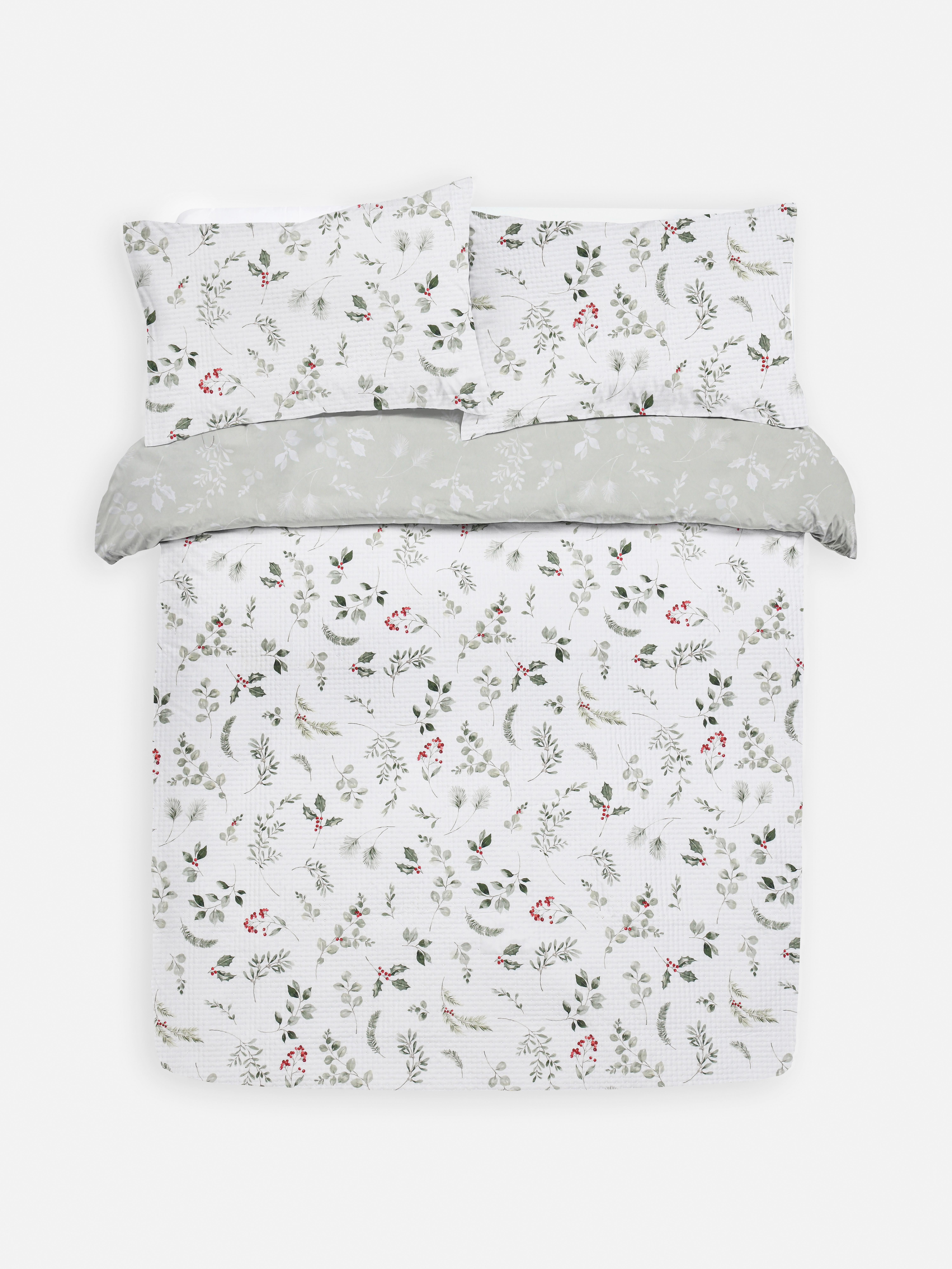 Pinsonic Winter Foliage Super King Duvet Cover Set