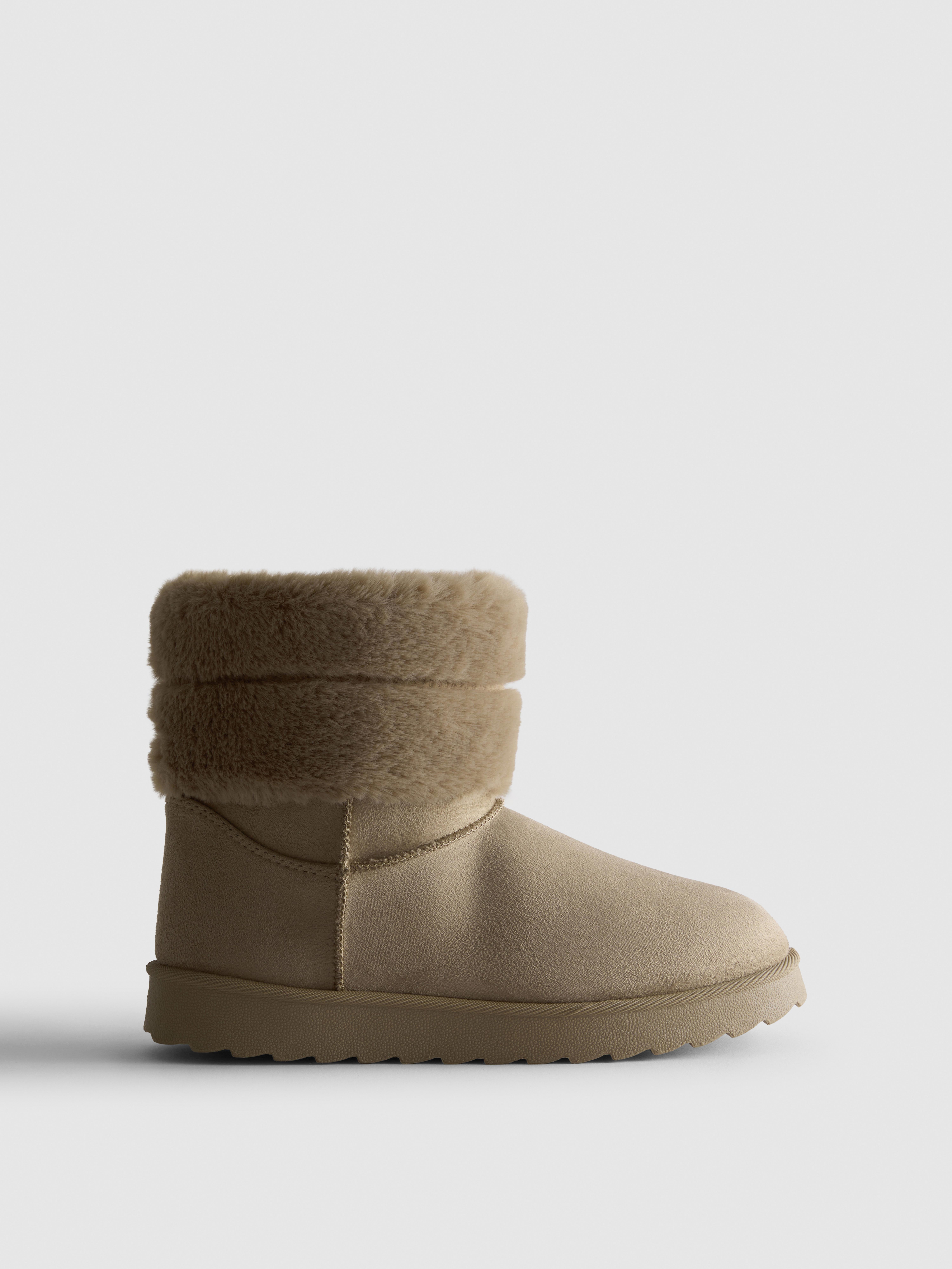 Faux Fur Trim Snug Ankle Boots