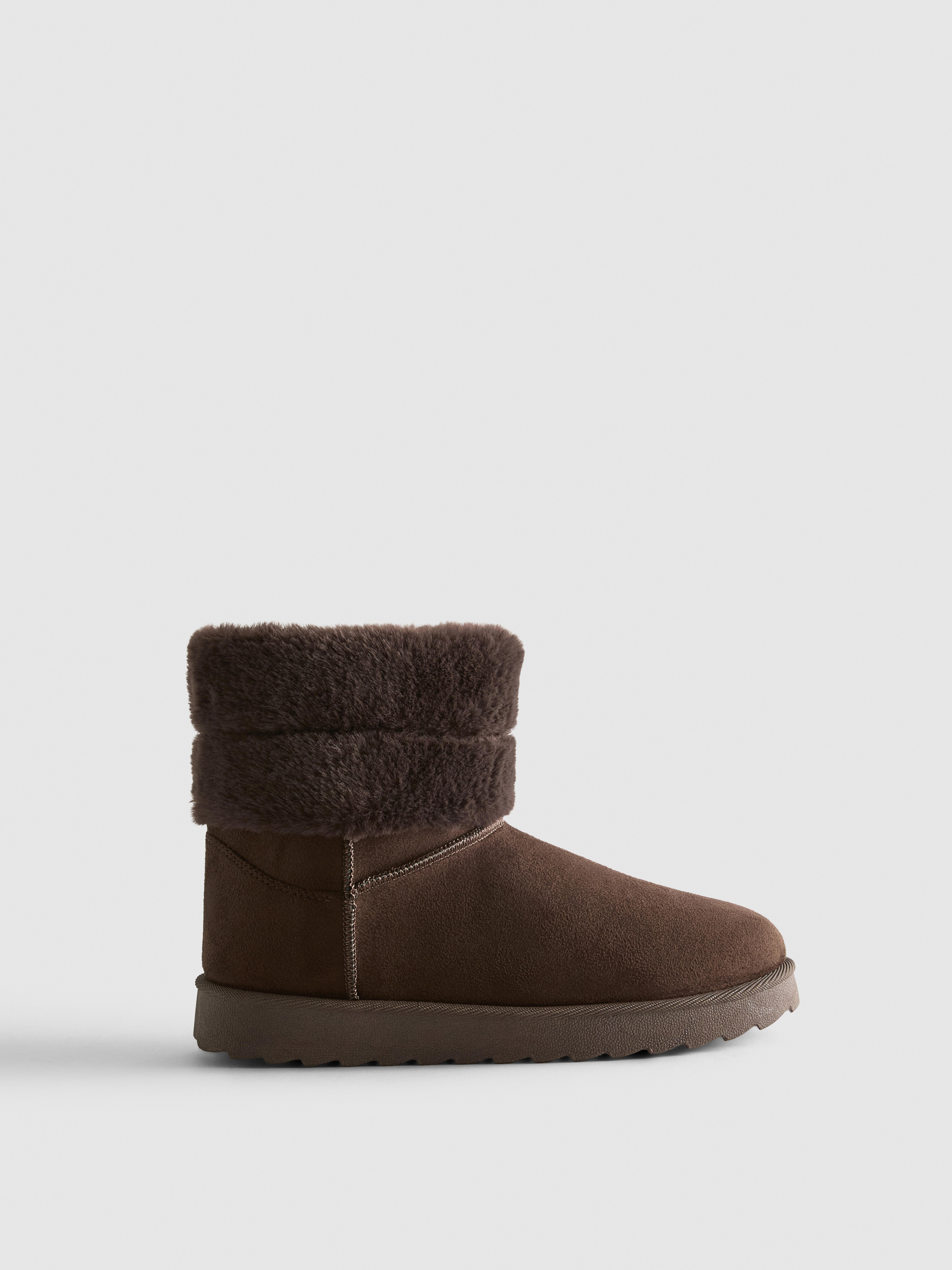 Faux Fur Trim Snug Ankle Boots