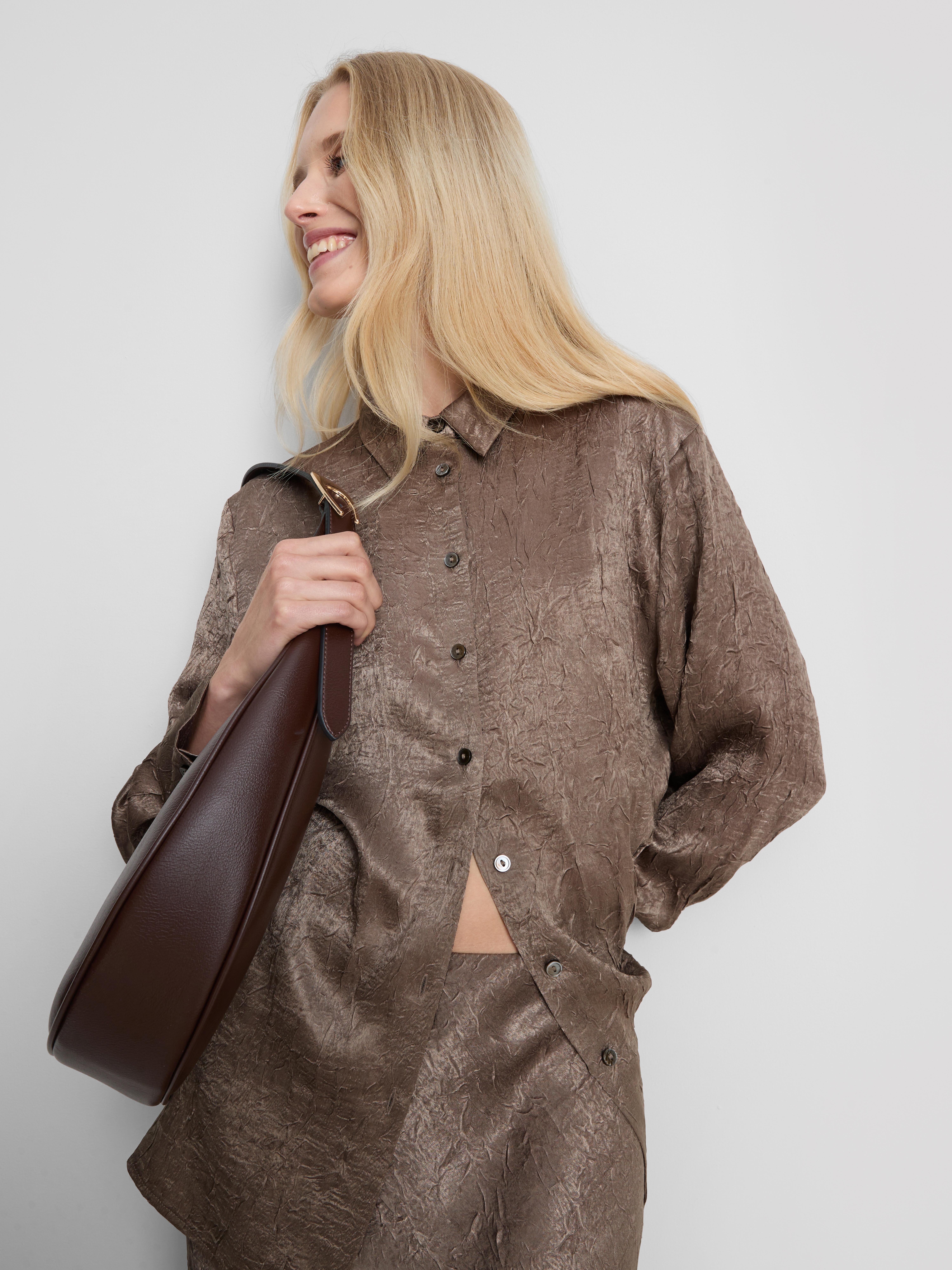 Chemise en satin texturé By Coleen