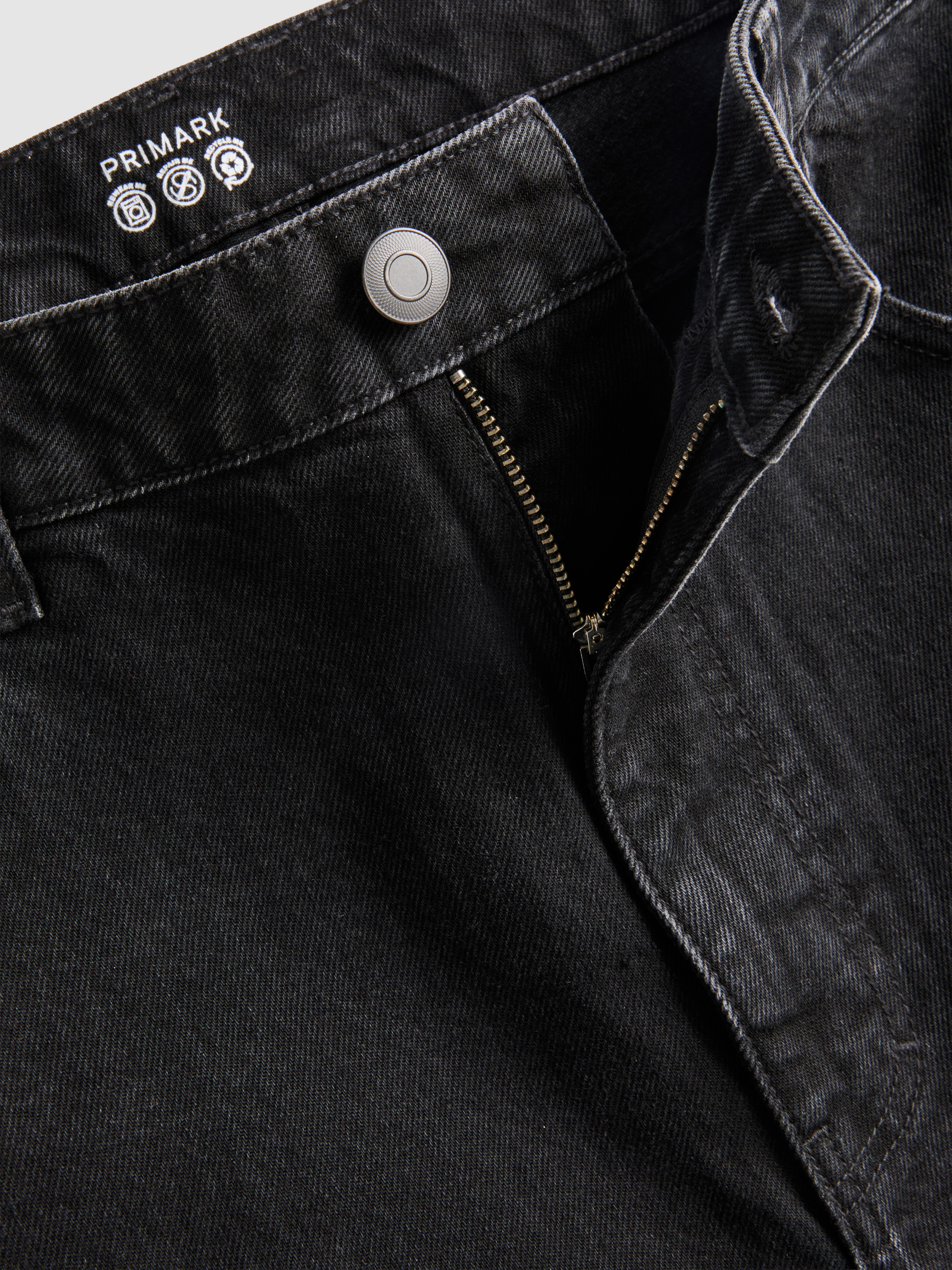Mid Rise Baggy Jeans
