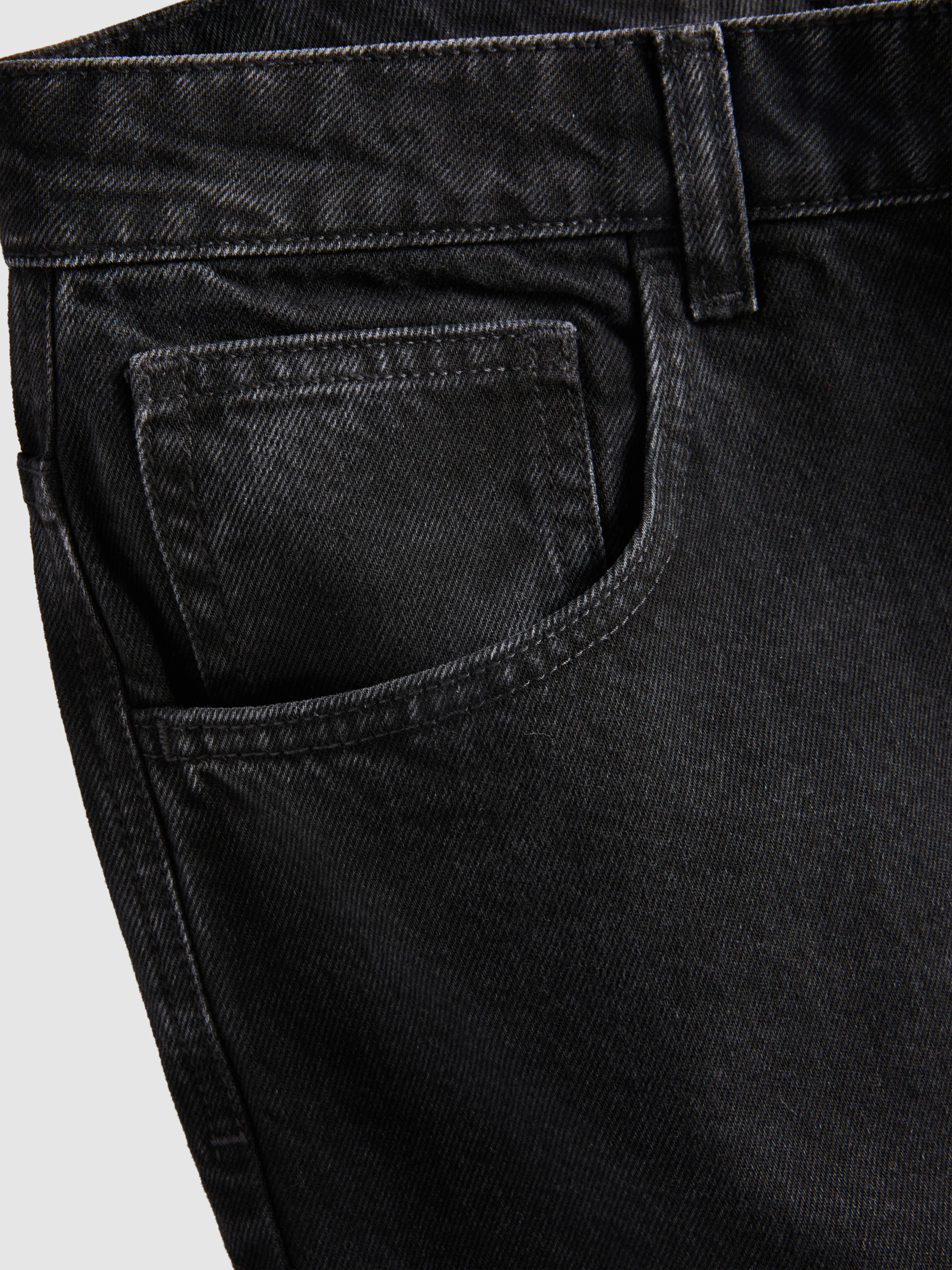 Mid Rise Baggy Jeans