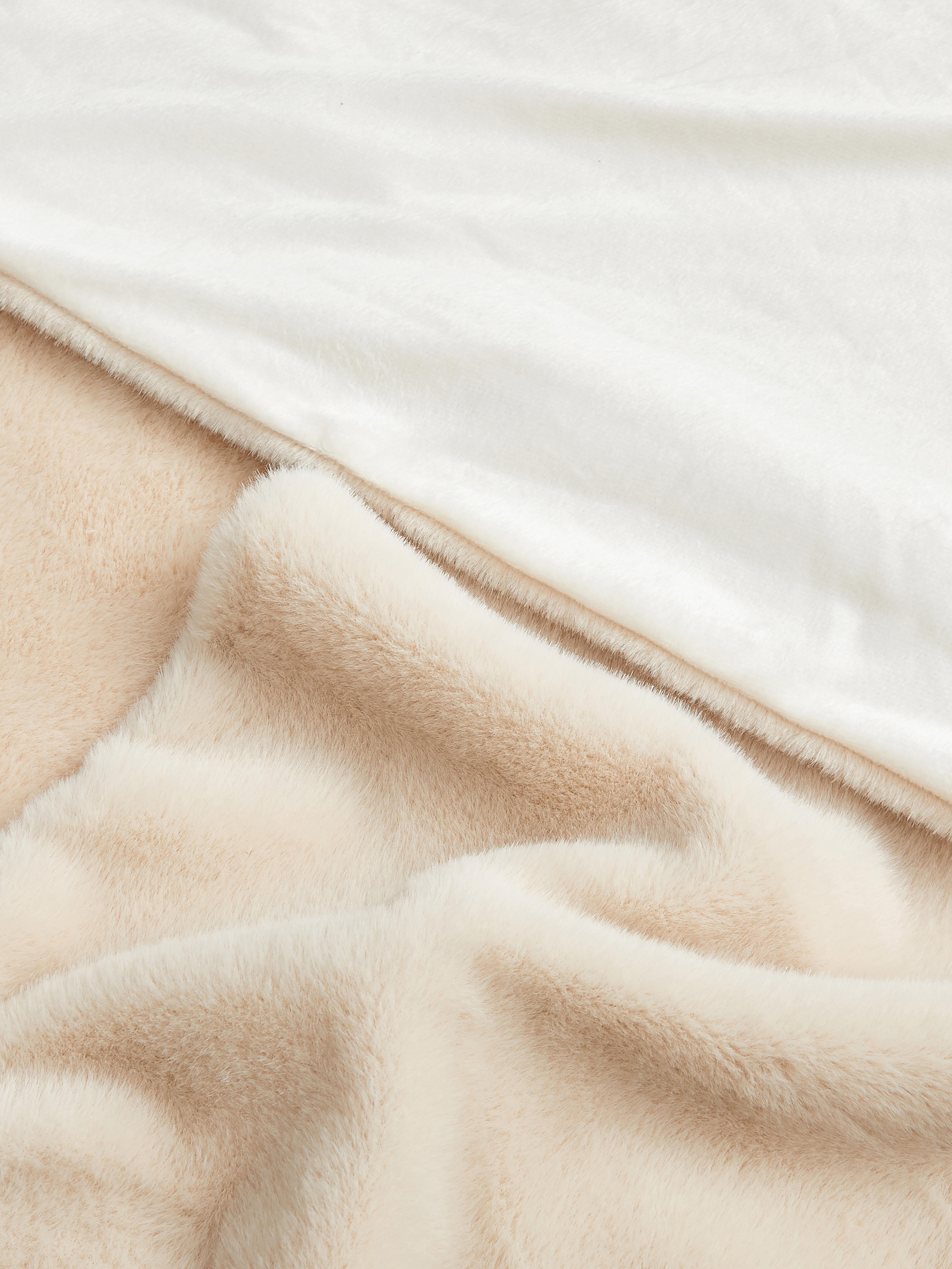 Plush Double Duvet Cover Set