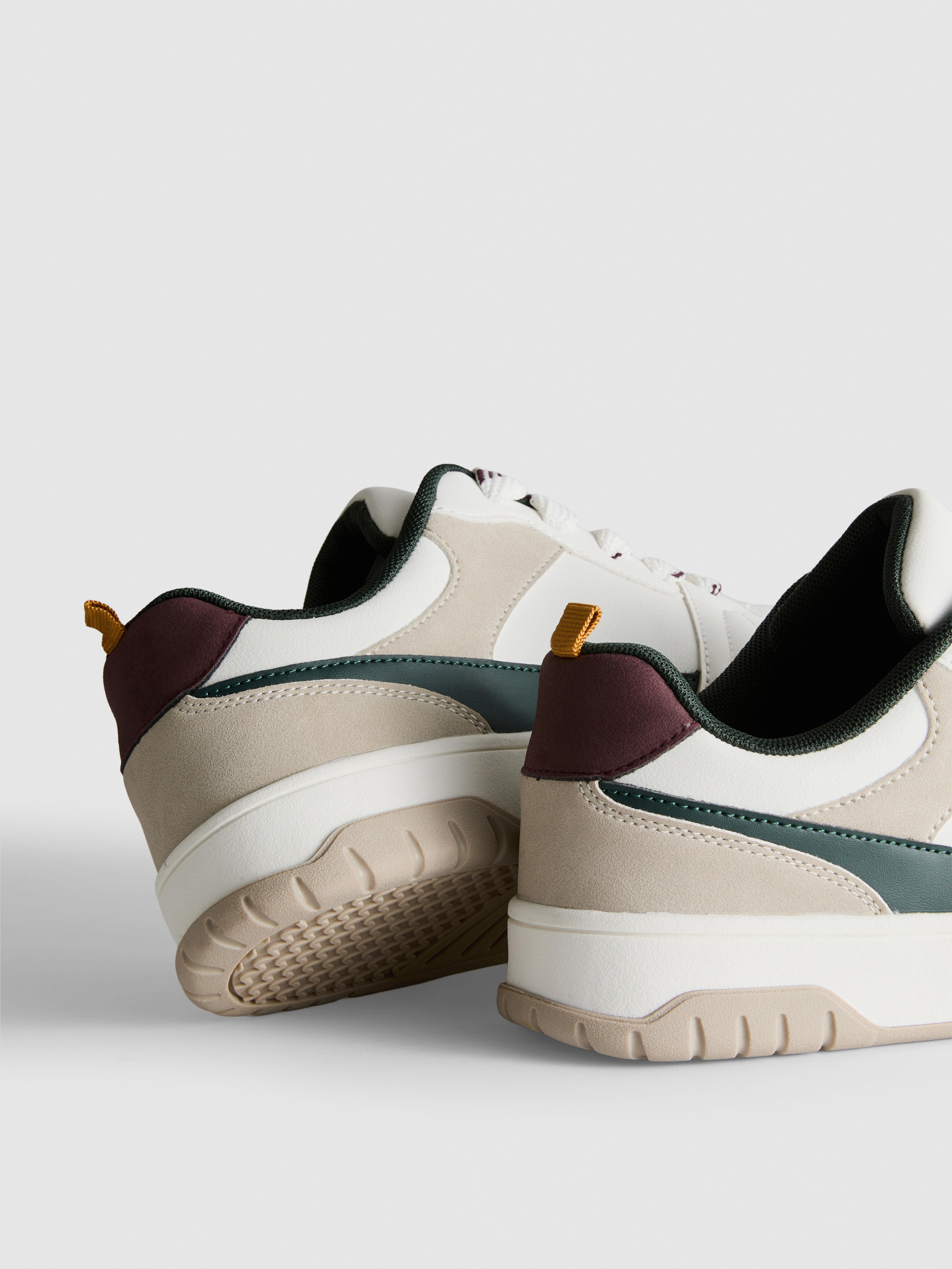 Low-Top Sneakers