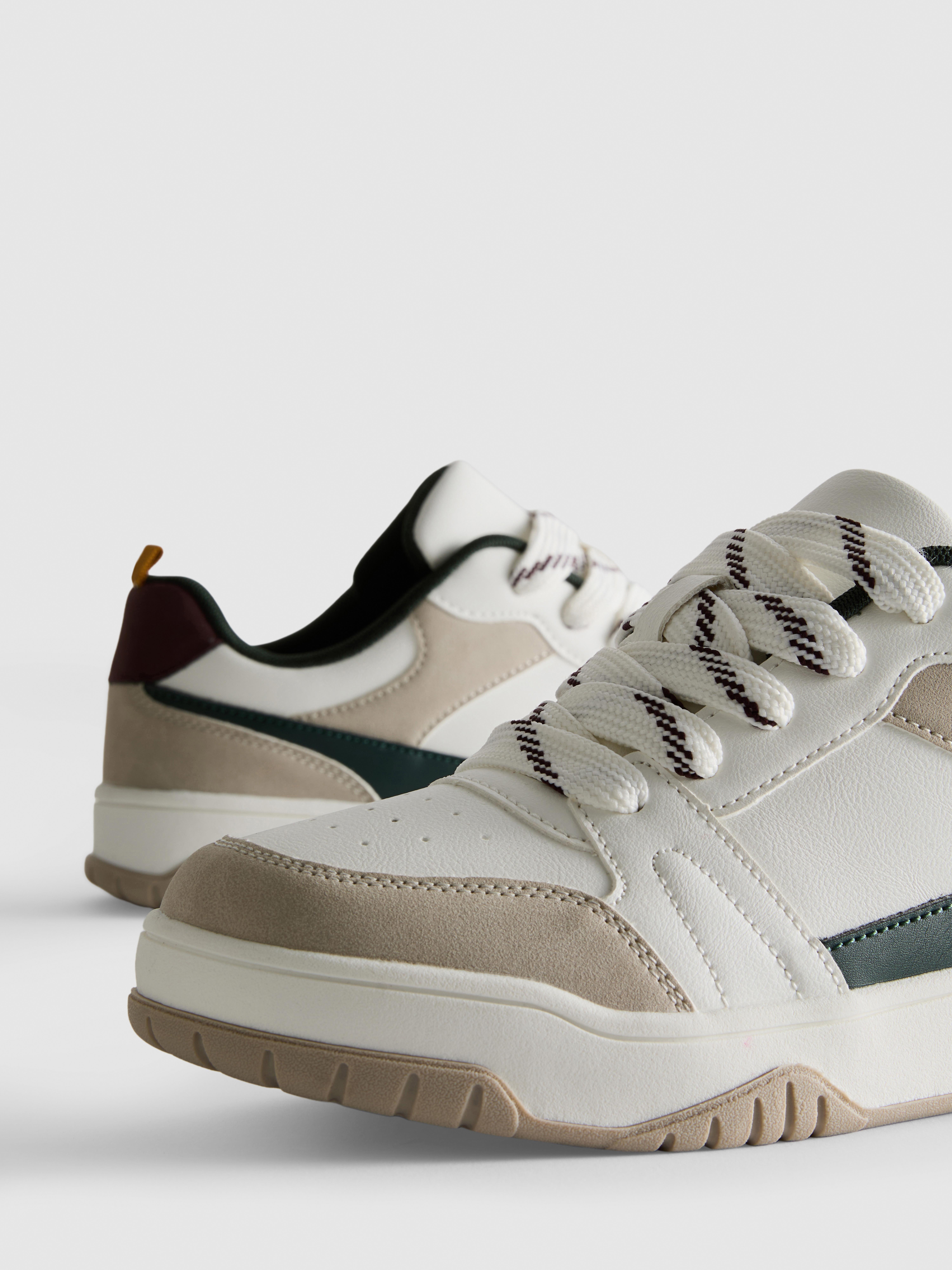 Low-Top Sneakers