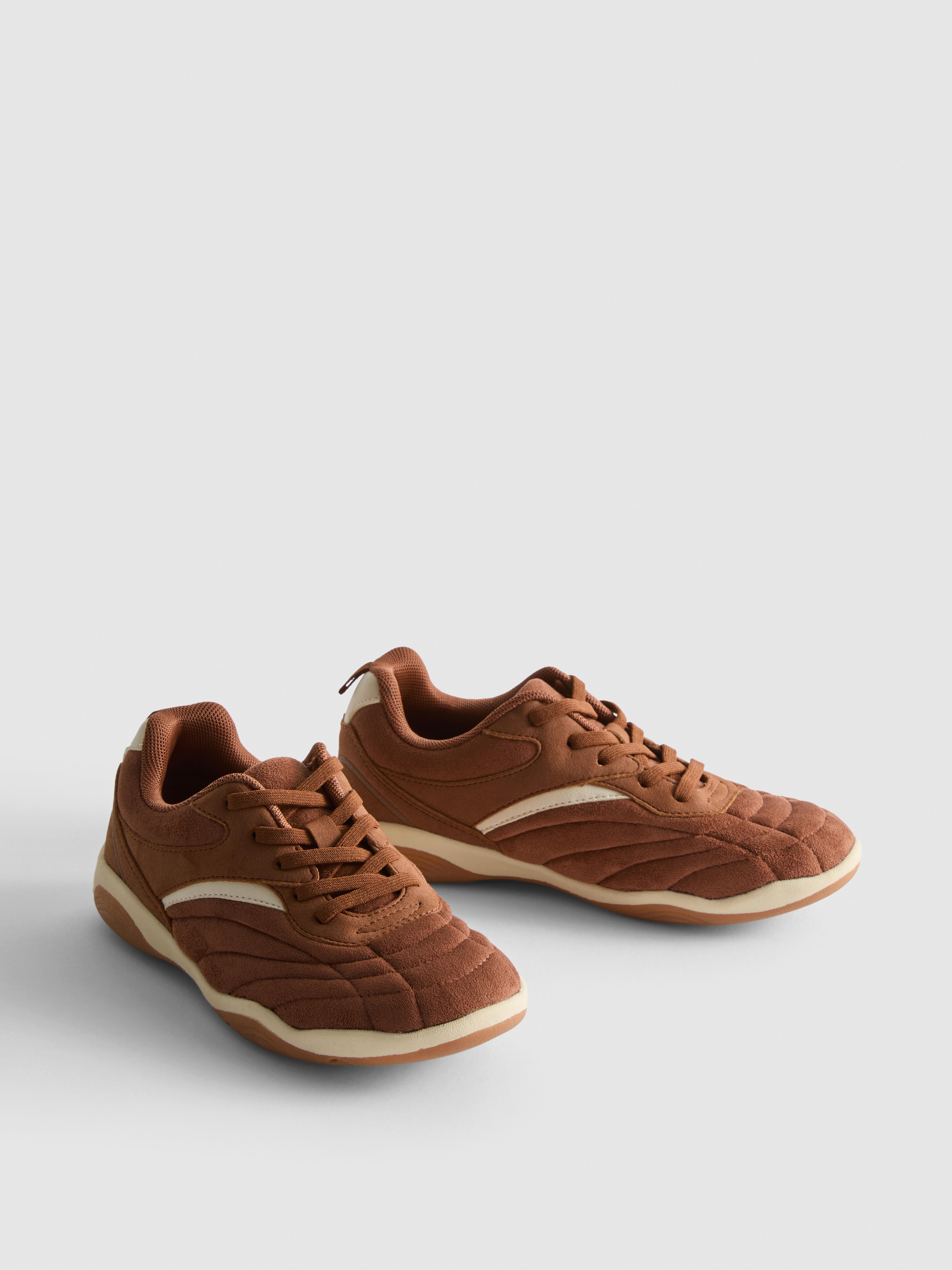 Low-Top Sneakers